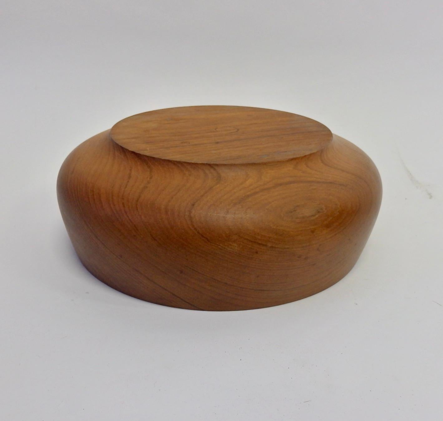 Laurids Lonborg Danish Turned Teak Wood Bowl In Good Condition In Ferndale, MI