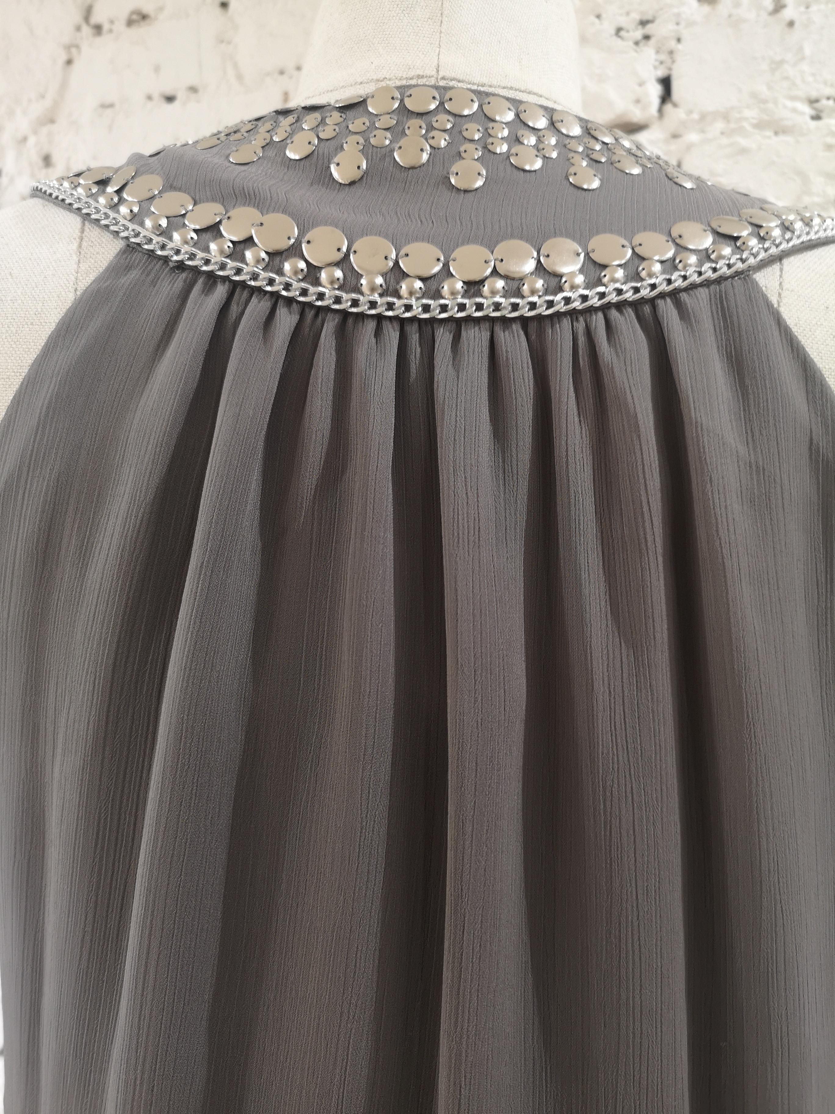 Laurie & Joe paris graues Seidenkleid mit silbernen Perlen 3