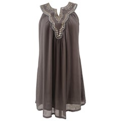 Laurie & Joe paris graues Seidenkleid mit silbernen Perlen