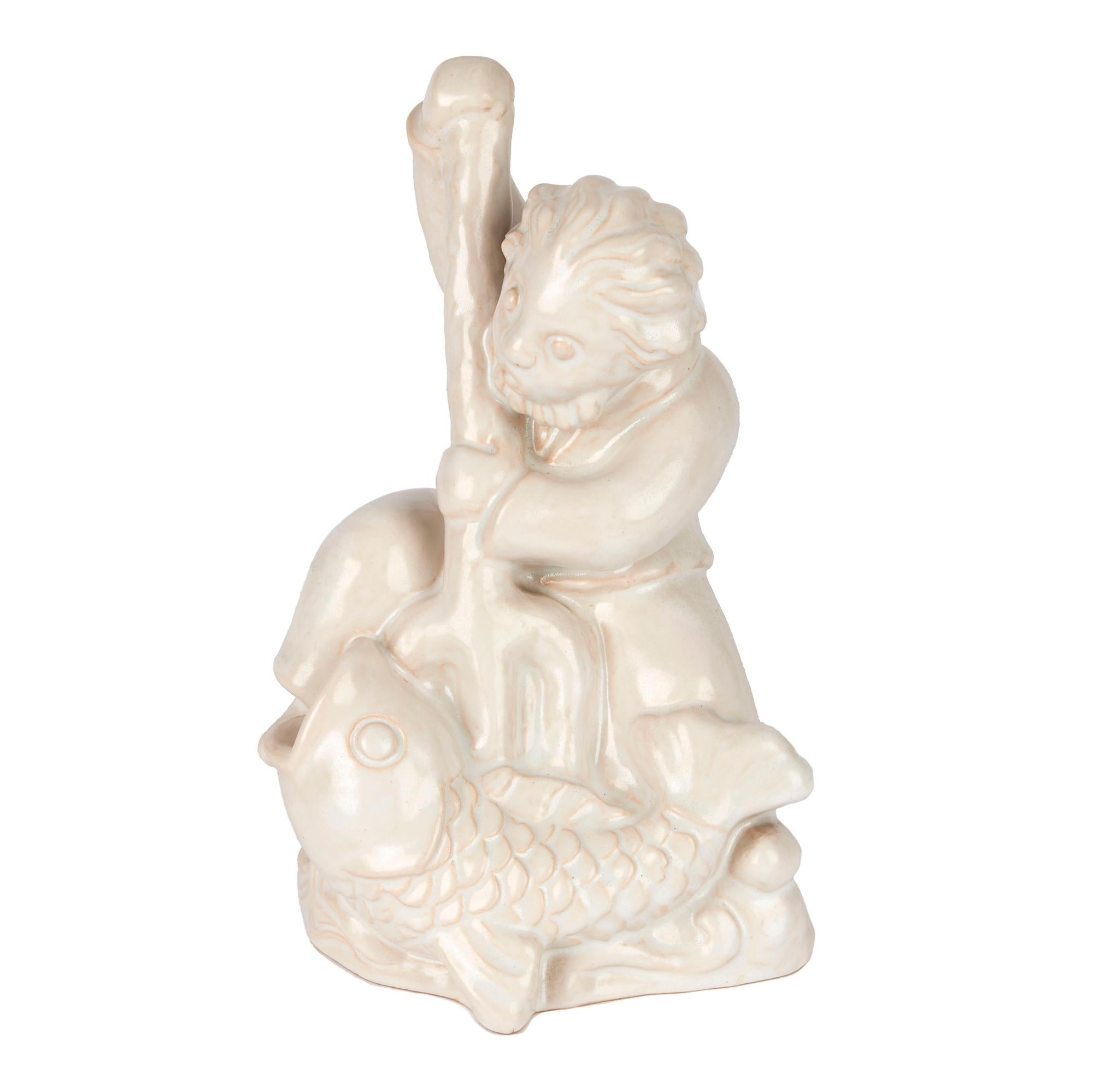 Terracotta Lauritz Adolph Hjorth, figura di pescatore in ceramica di grandi dimensioni del Medioevo danese in vendita