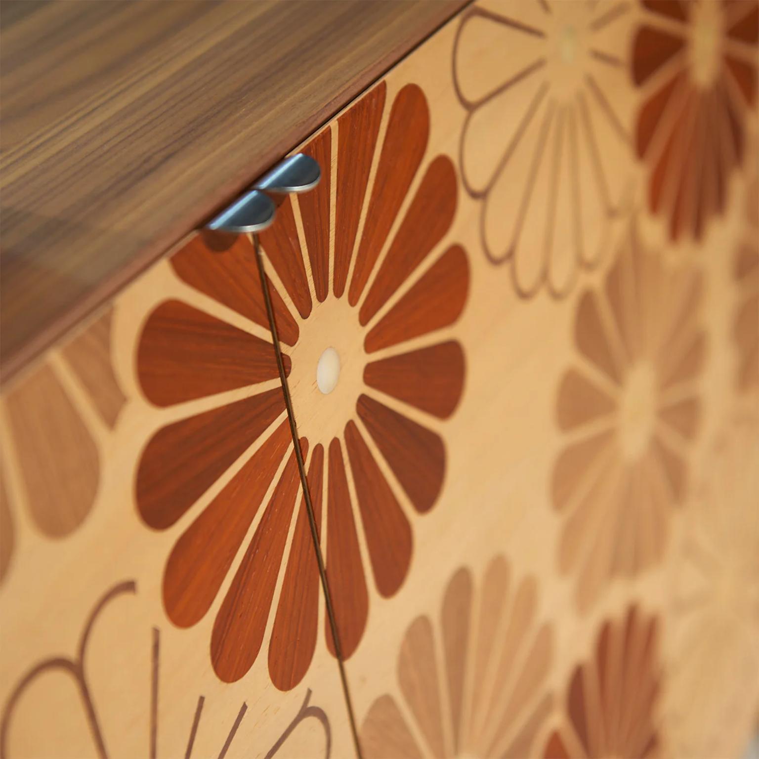 Italiano Credenza Lauta Floreale di Dale Italia in vendita