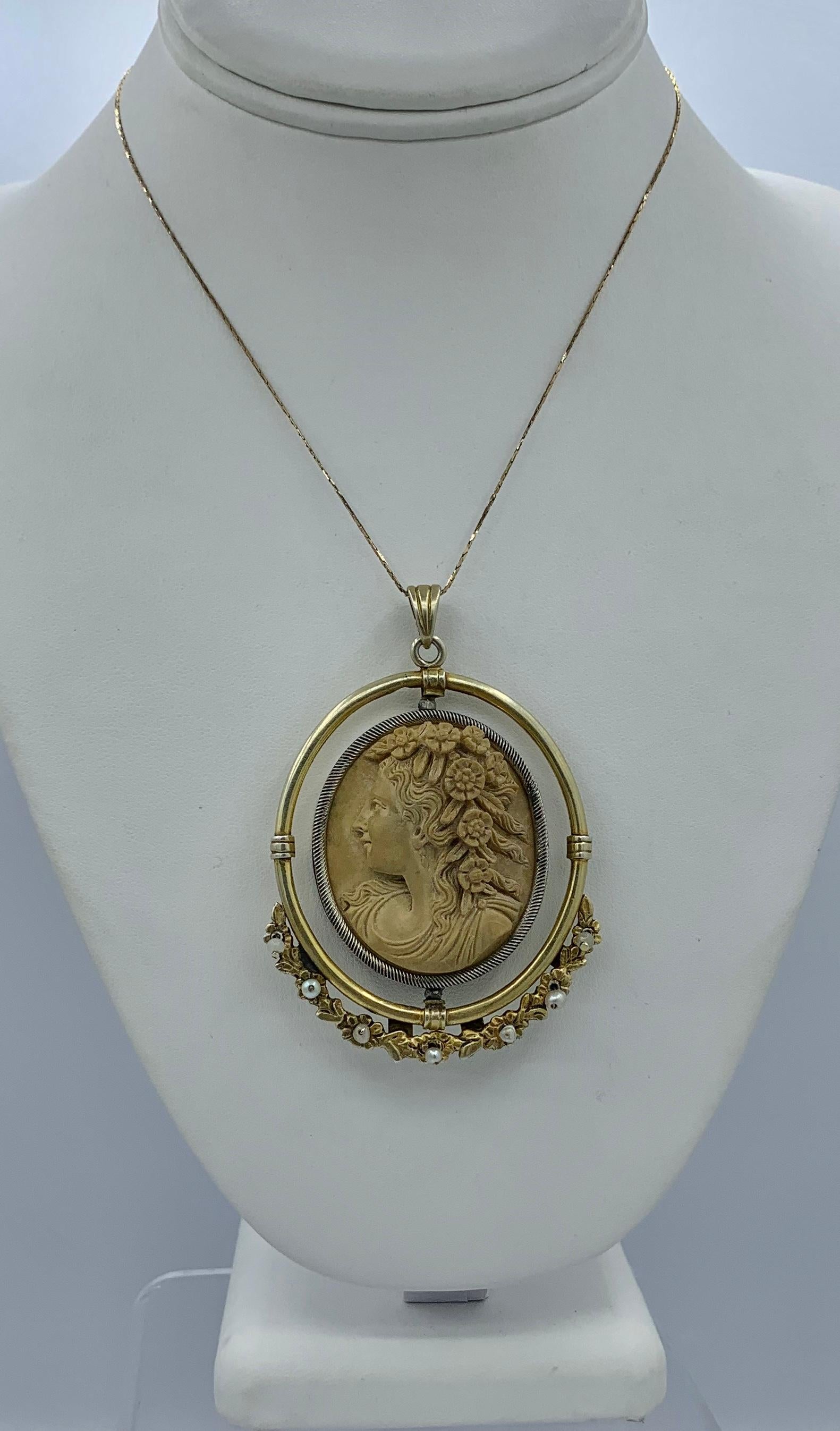 Collar Colgante de Perlas de Camafeo de Lava Guirnalda Floral Antigua Victoriana en Excelente estado para la venta en New York, NY