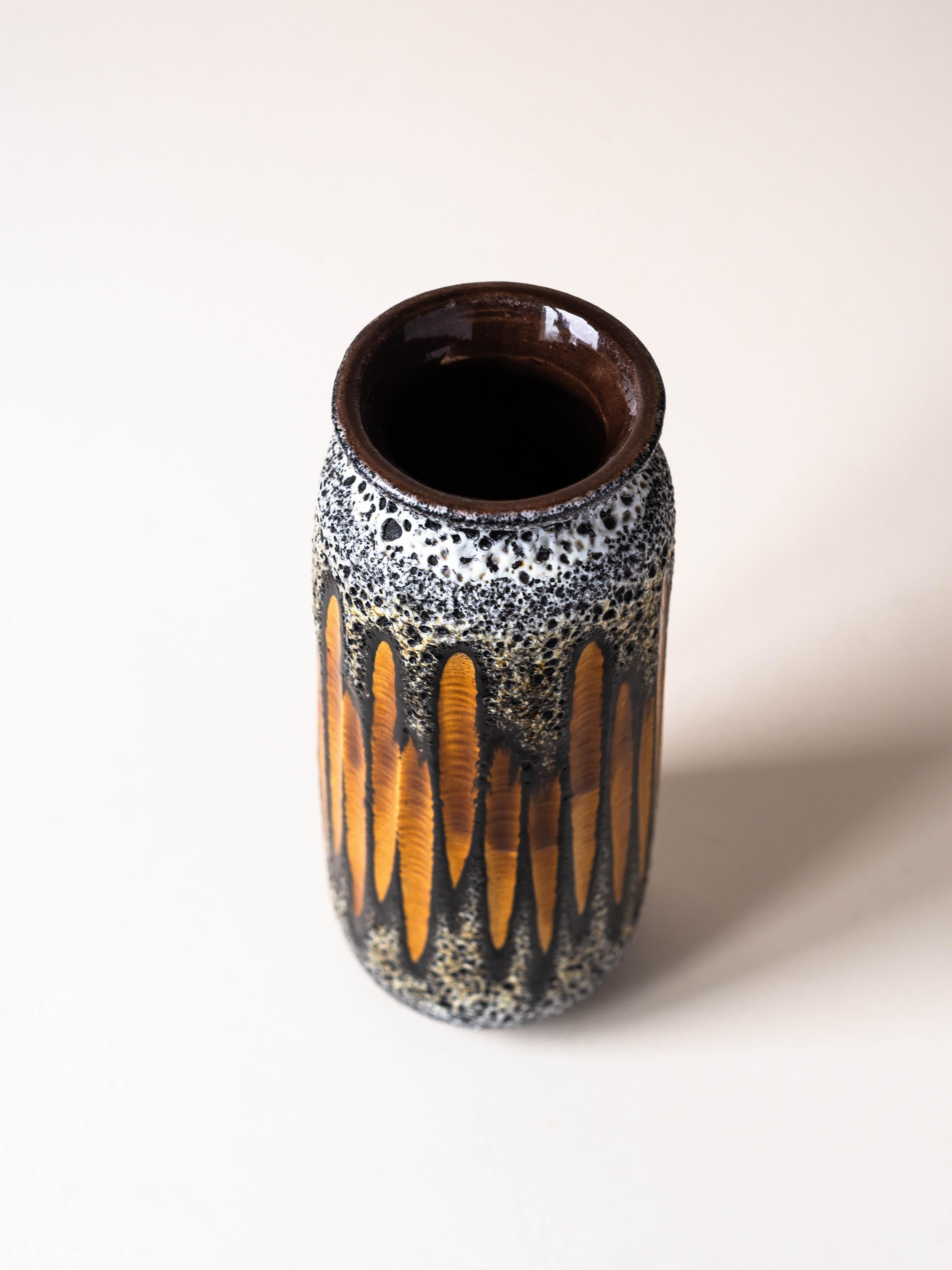 20ième siècle Vase en céramique de lave, Allemagne de l'Ouest, vers 1970 en vente