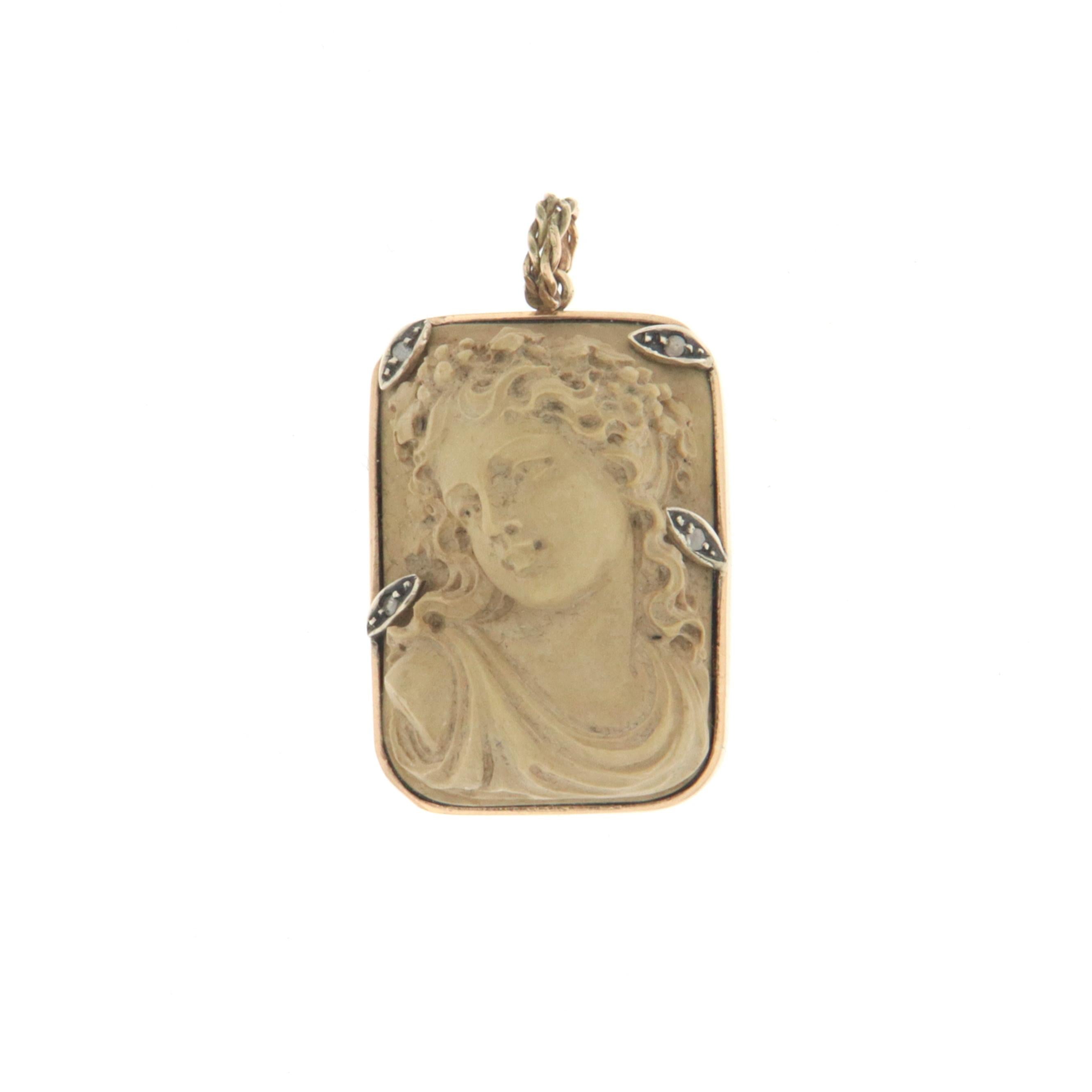 Lava Diamonds 9 Karat Yellow Gold Pendant Necklace In New Condition For Sale In Marcianise, IT