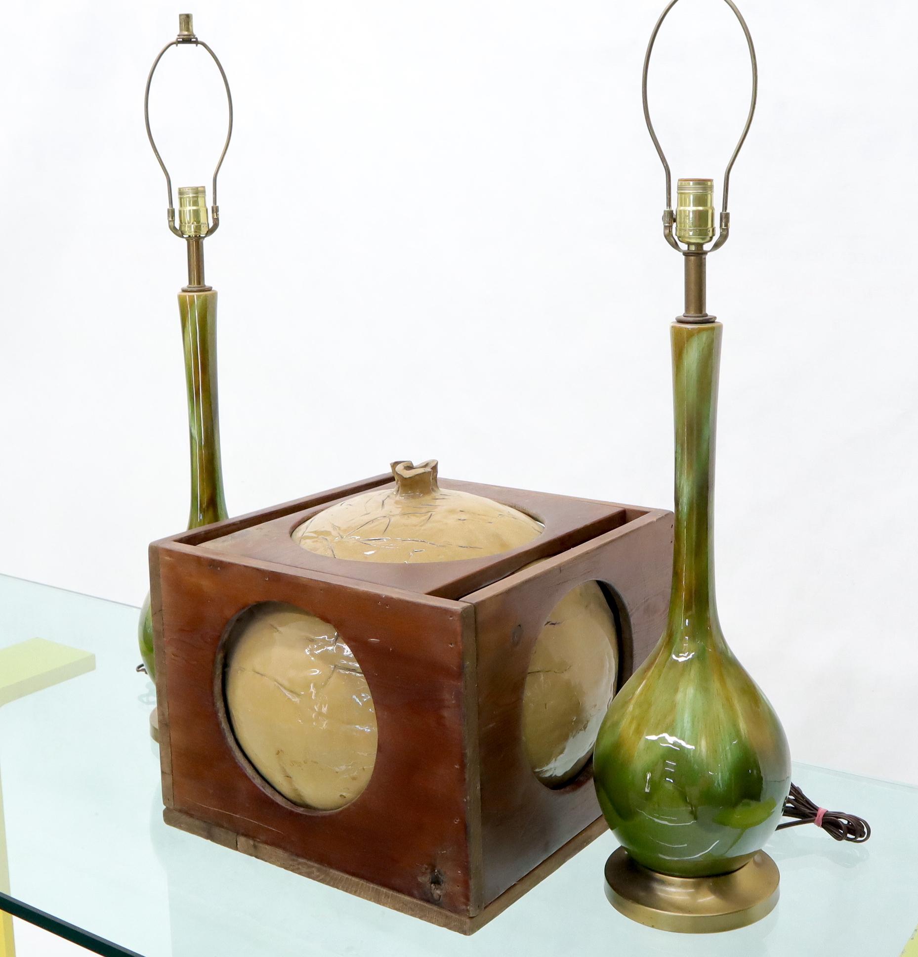 Lava Green to Brown Glaze Onion Shape Pair of Table Lamps Mid-Century Modern 3