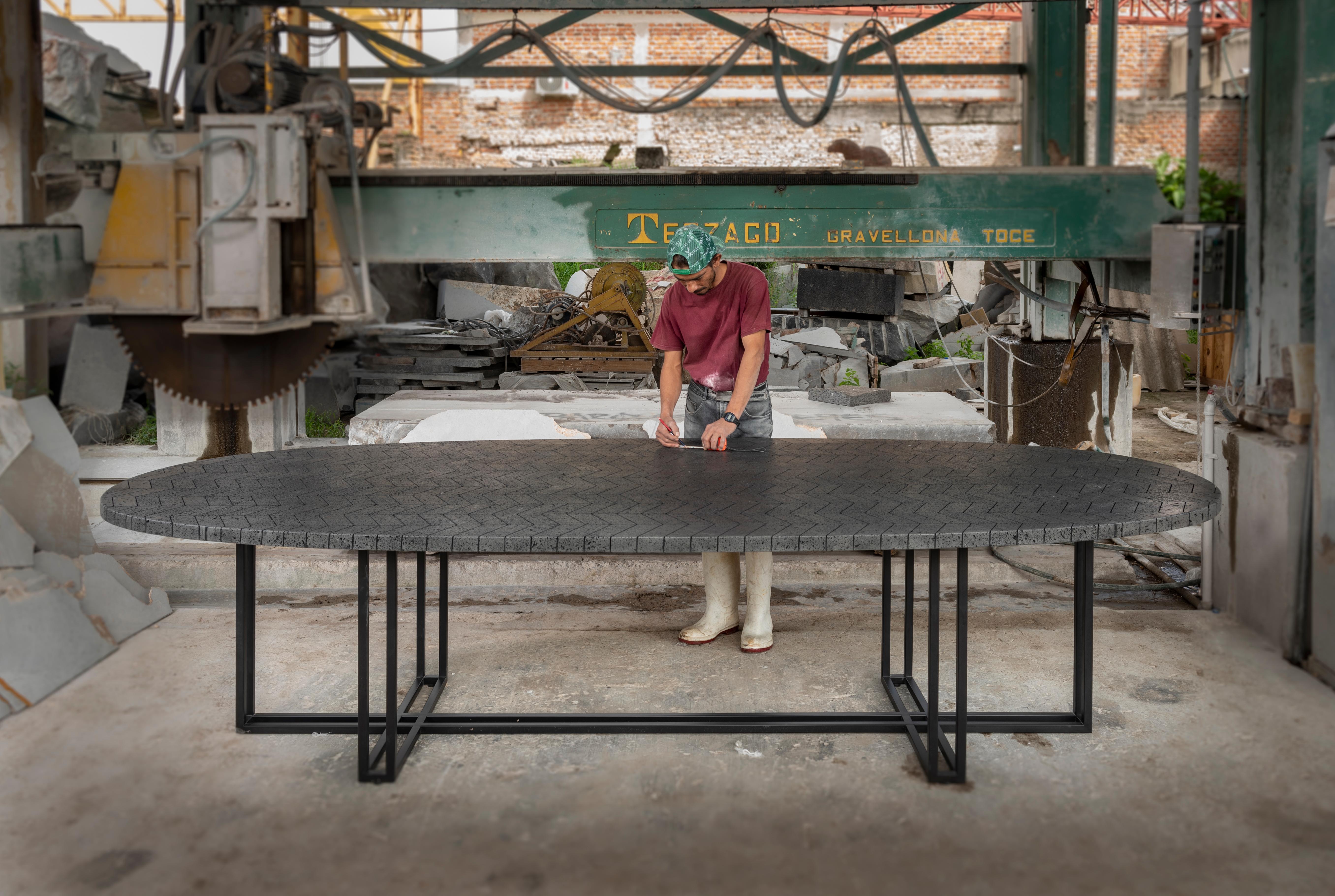LAVA Oval Table, Volcanic Stone and Stainless Steel 2M In New Condition For Sale In Zapopan, Jalisco