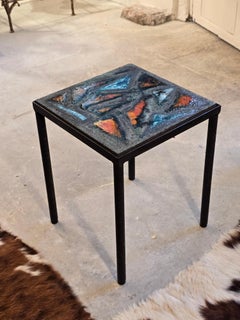 Table d'appoint en pierre de lave et fer noirci, attribuée à Elchinger, France, années 1960