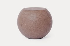 Ensemble de tables basses avec finition en pierre de lave
