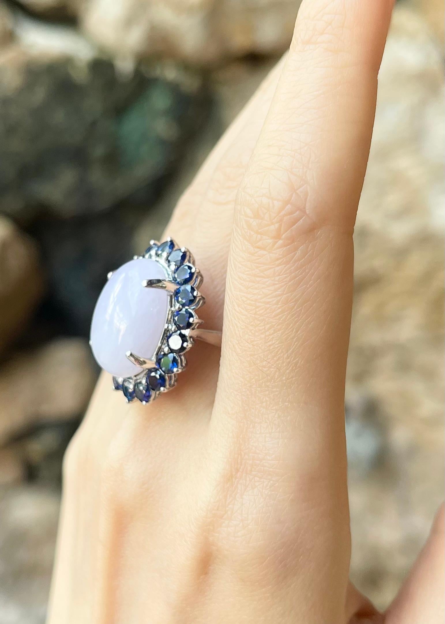 Lavander Jade with Blue Sapphire Ring set in Platinum 950 In New Condition For Sale In Bangkok, TH