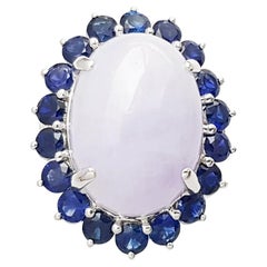 Bague en jade lavande et saphir bleu sertie de platine 950