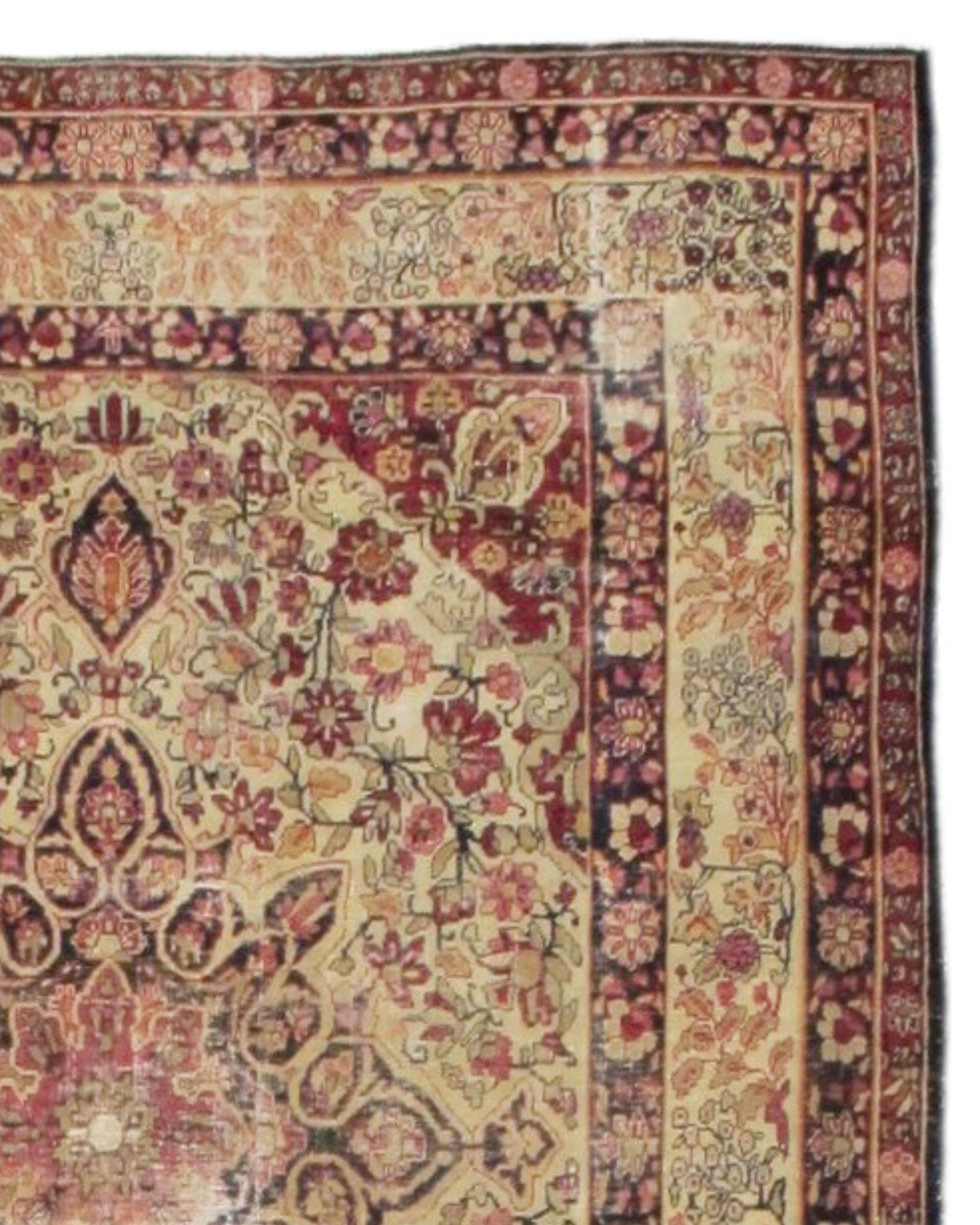 Lavar Kirman Rug, 19th Century

Additional Information:
Dimensions: 6'4