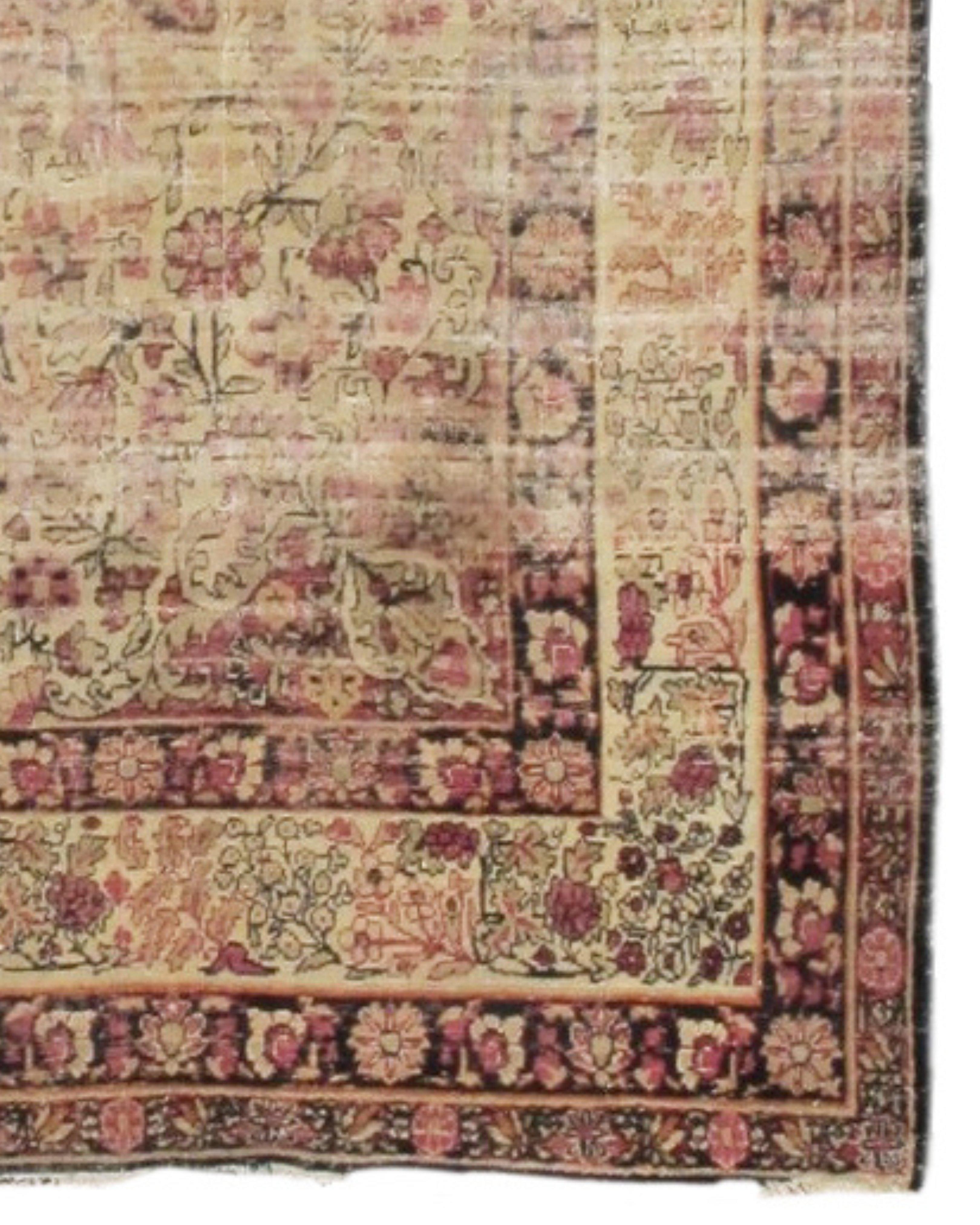 Lavar Kirman Rug, 19th Century In Good Condition For Sale In San Francisco, CA
