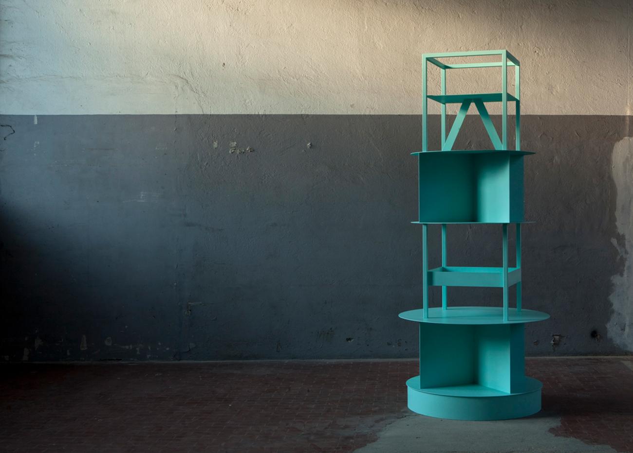 Laveer Totem by Oeuffice In New Condition For Sale In Pireaus-Athens, Greece