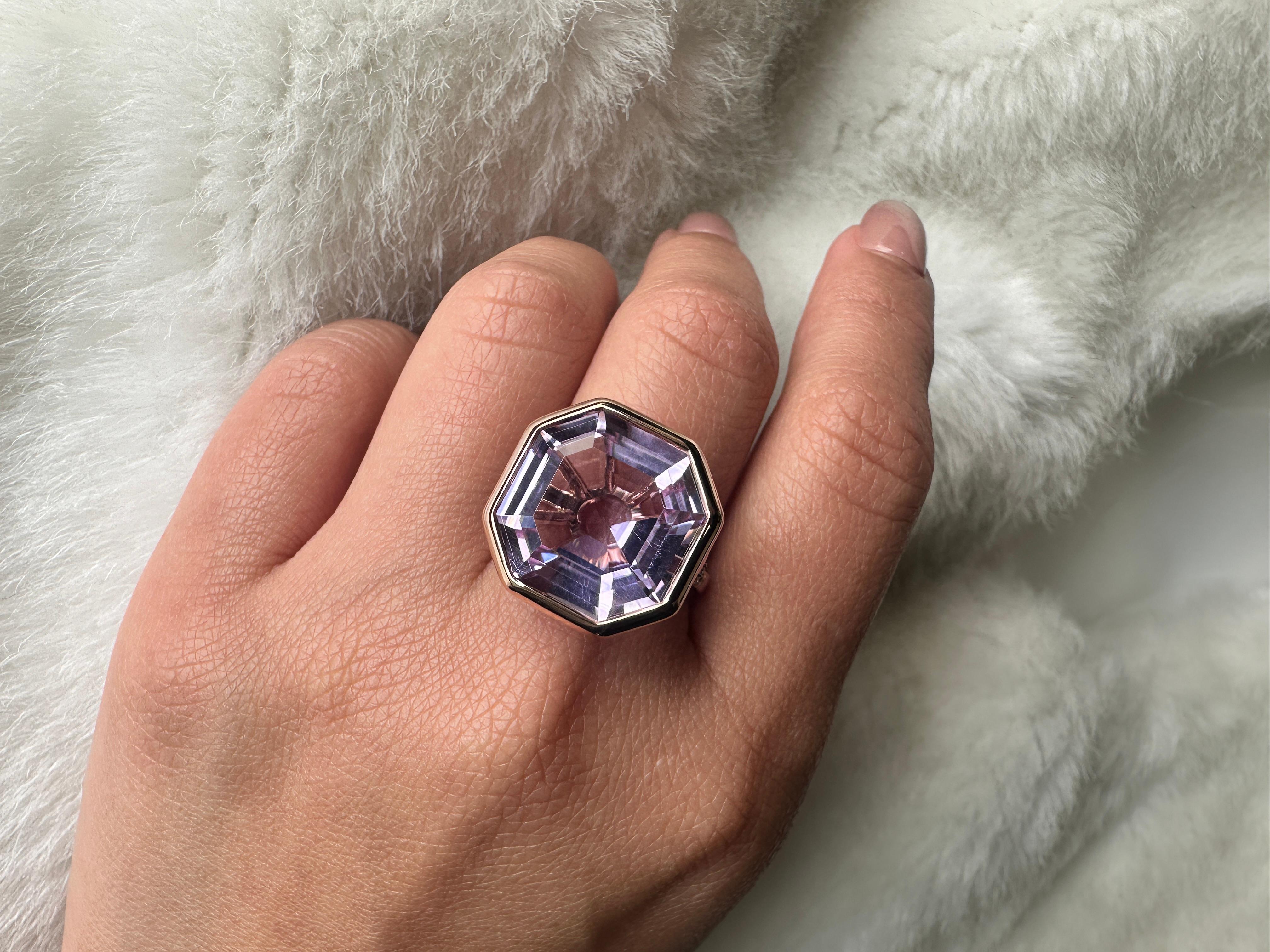 En vente :  Bague octogonale en or rose 18 carats avec améthyste lavande et diamants 2
