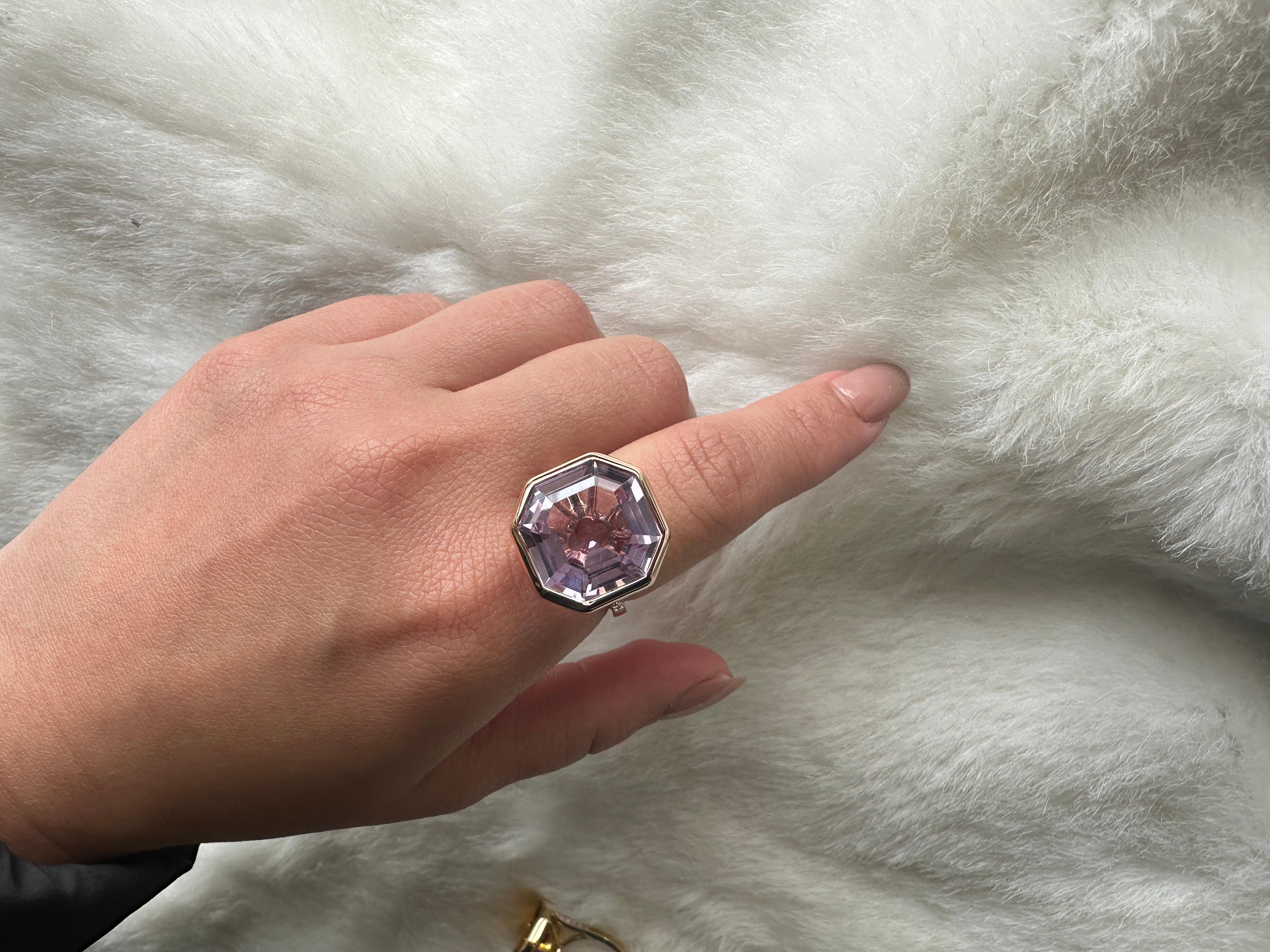 En vente :  Bague octogonale en or rose 18 carats avec améthyste lavande et diamants 3