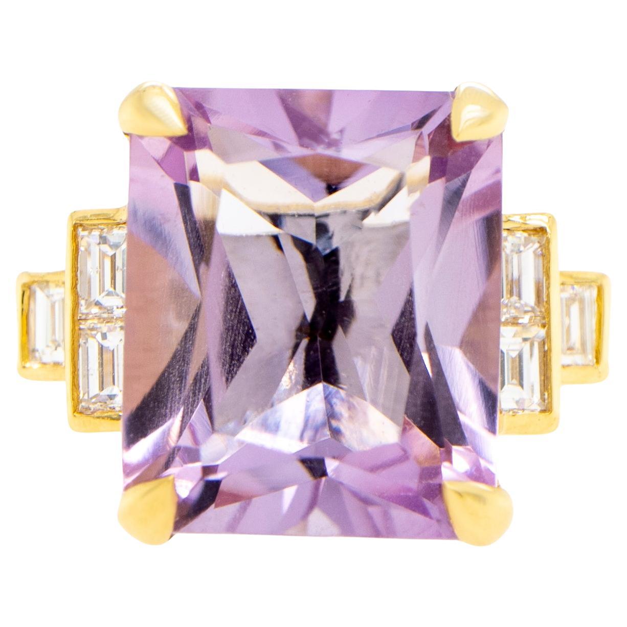 Lavender Amethyst Ring Diamond Setting 5.65 Carats 18K Gold For Sale