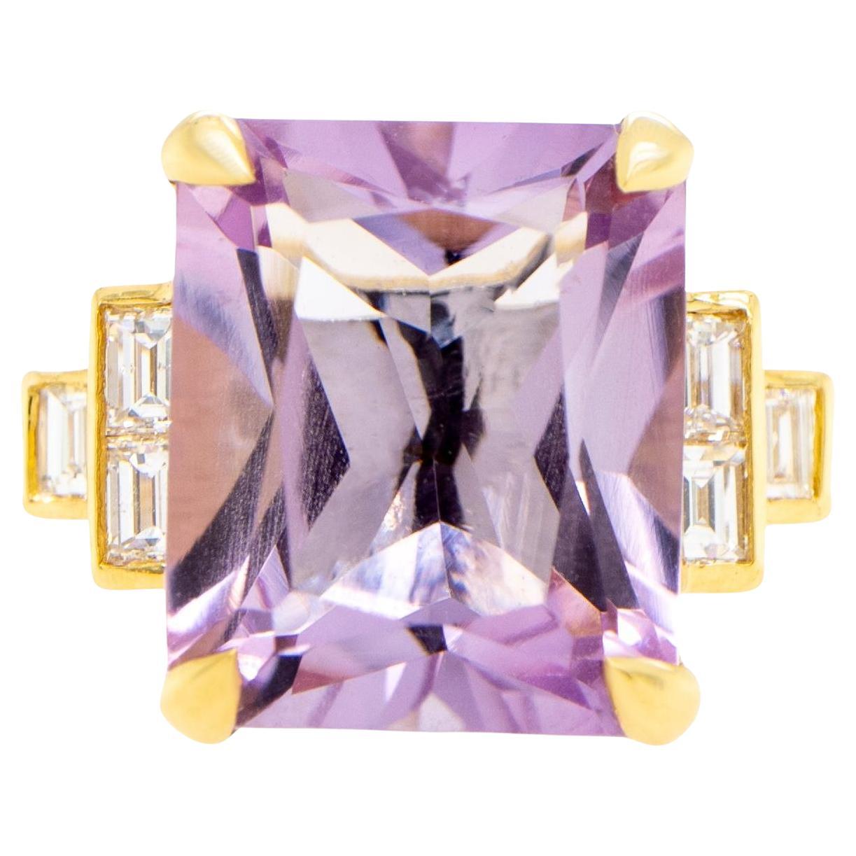 Lavender Amethyst Ring Diamond Setting 5.65 Carats 18K Gold For Sale