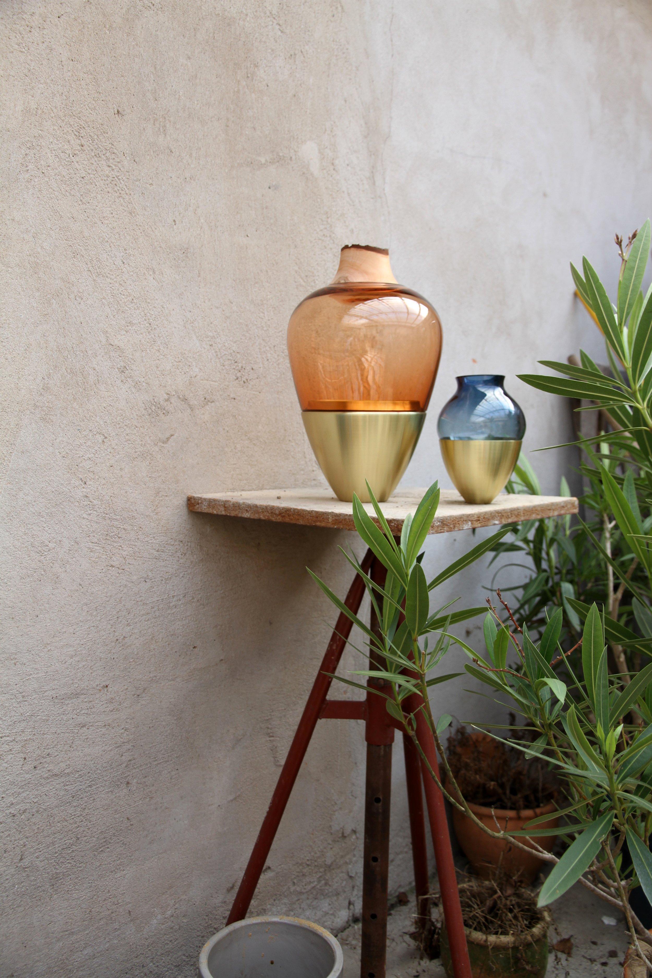 Vaso d'India I in lavanda e patina di rame, Pia Wüstenberg in vendita 5