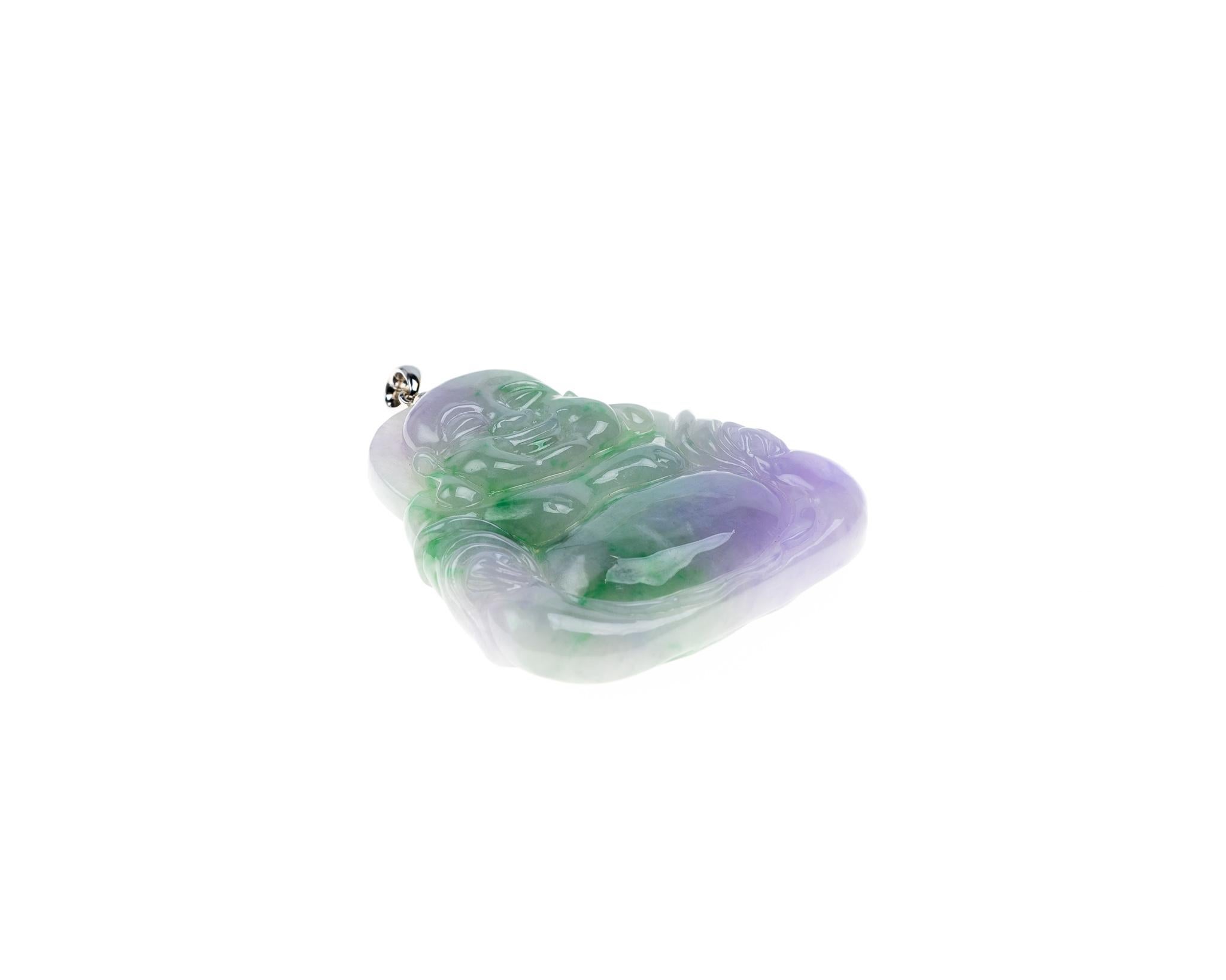 Contemporaneo Buddha di giada di giada verde e lavanda, certificato non trattato in vendita