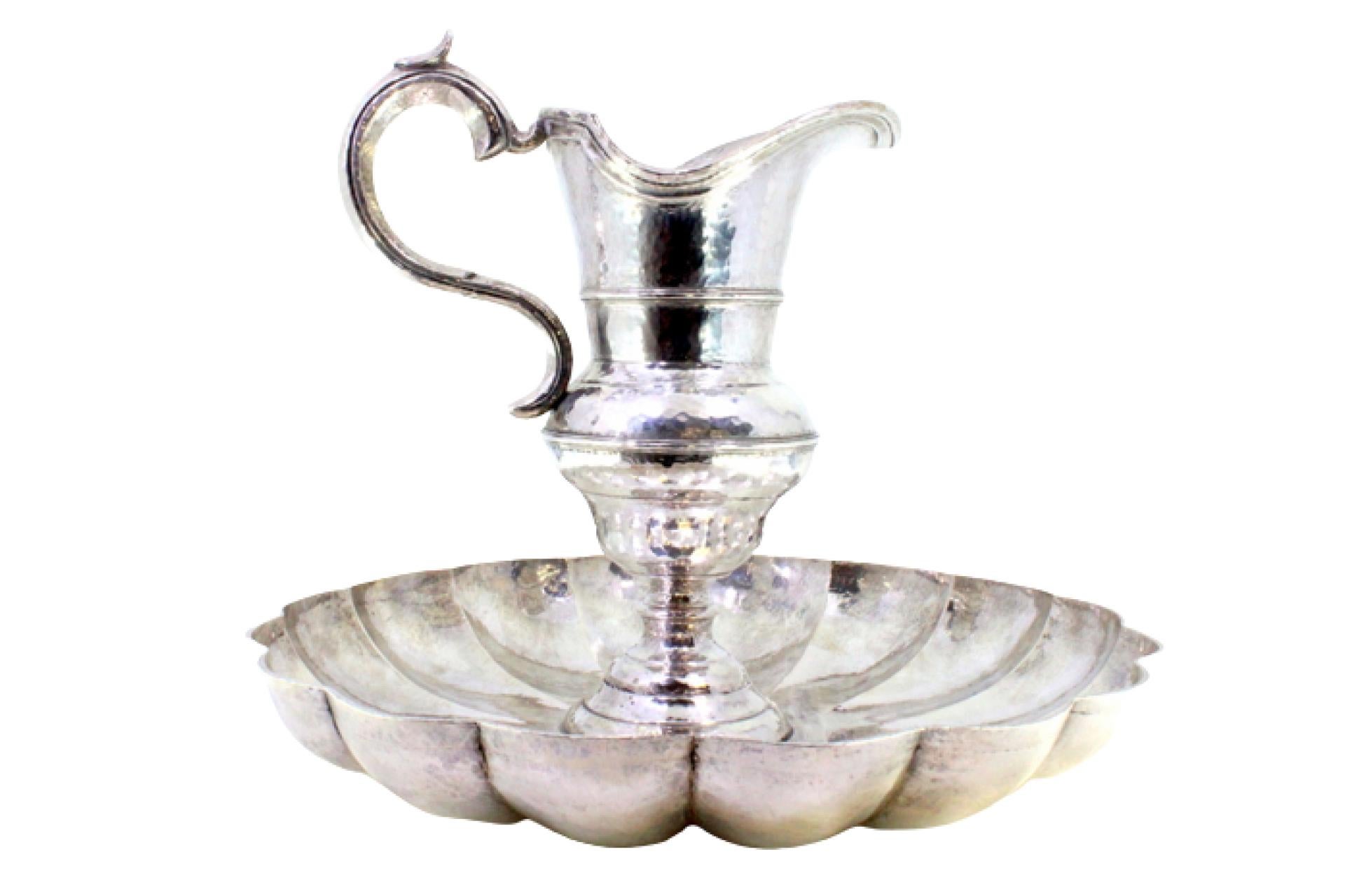 Lavender and gum in hammered silver with lavender in the shape of buds For Sale