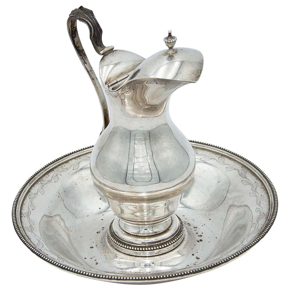 Lavender and silver gum with knob on the lid and plate