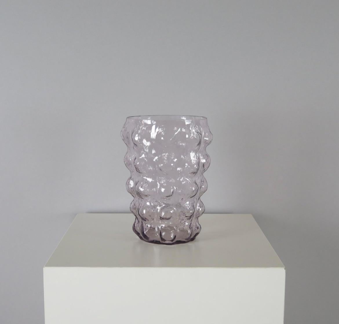 Vaso a bolle d'aria Art Deco color lavanda. Francia, circa 1970.