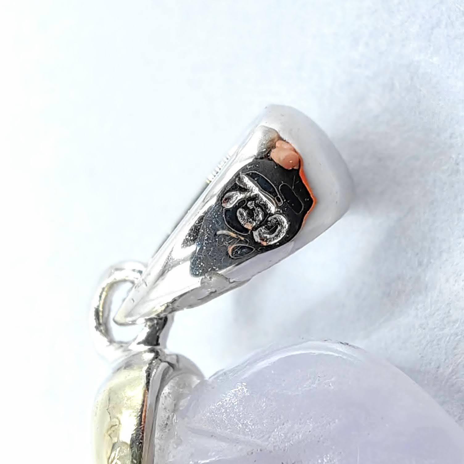 De las mujeres Colgante Talismán Tallado en Oro Blanco 18K de Jadeíta de Birmania Lavanda Certificada en venta