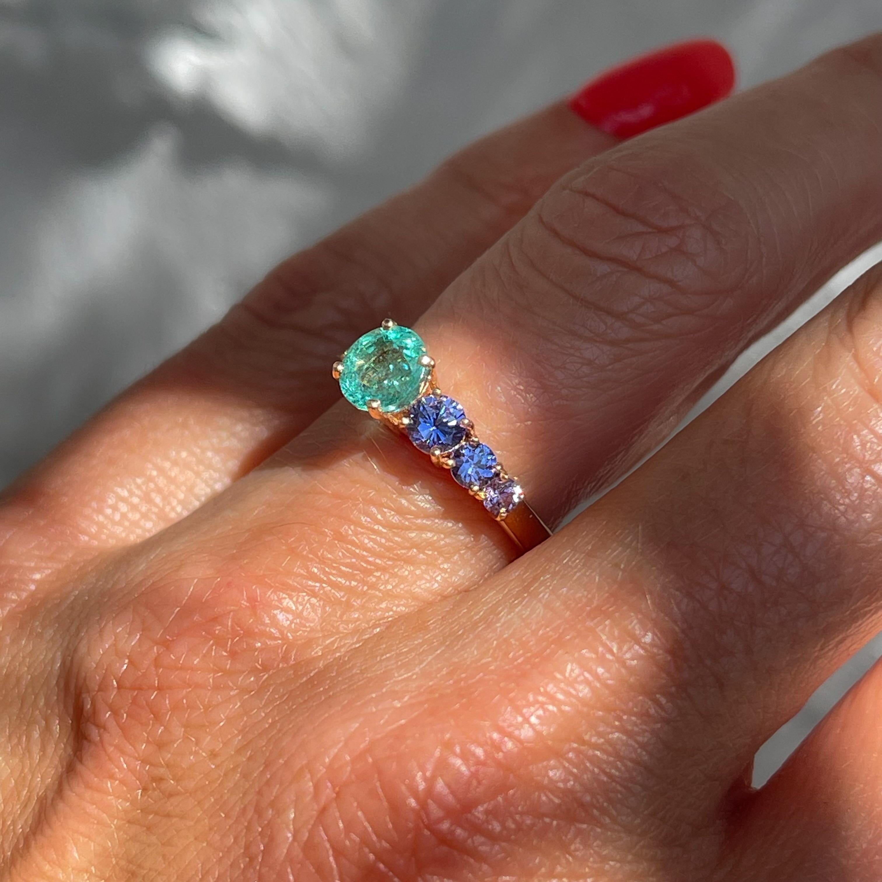 Brilliant Cut Lavender Cascade Colombian Emerald Ring with Sapphires, Rose Gold, NIXIN Jewelry For Sale
