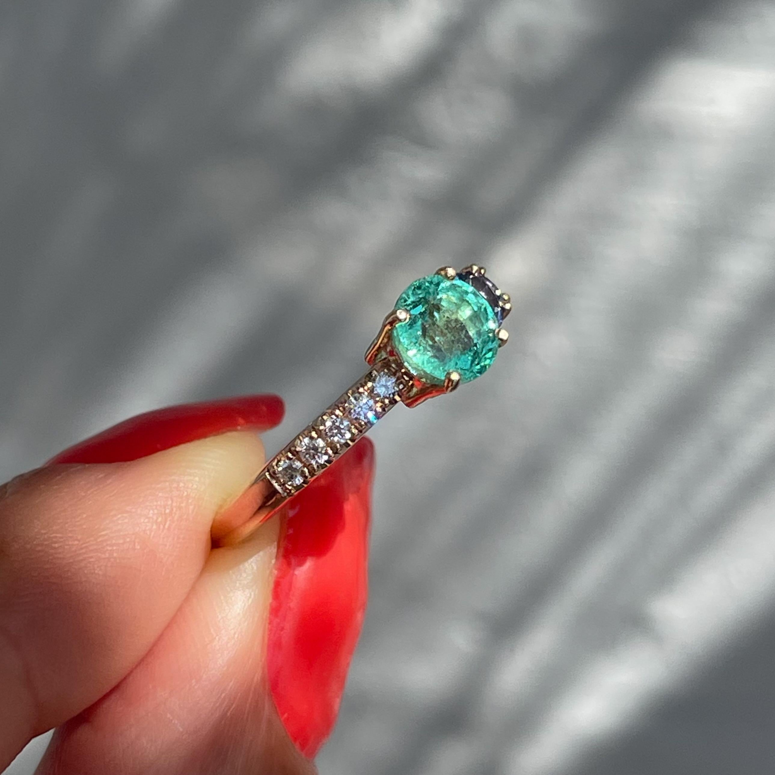 Lavender Cascade Colombian Emerald Ring with Sapphires, Rose Gold, NIXIN Jewelry Pour femmes en vente
