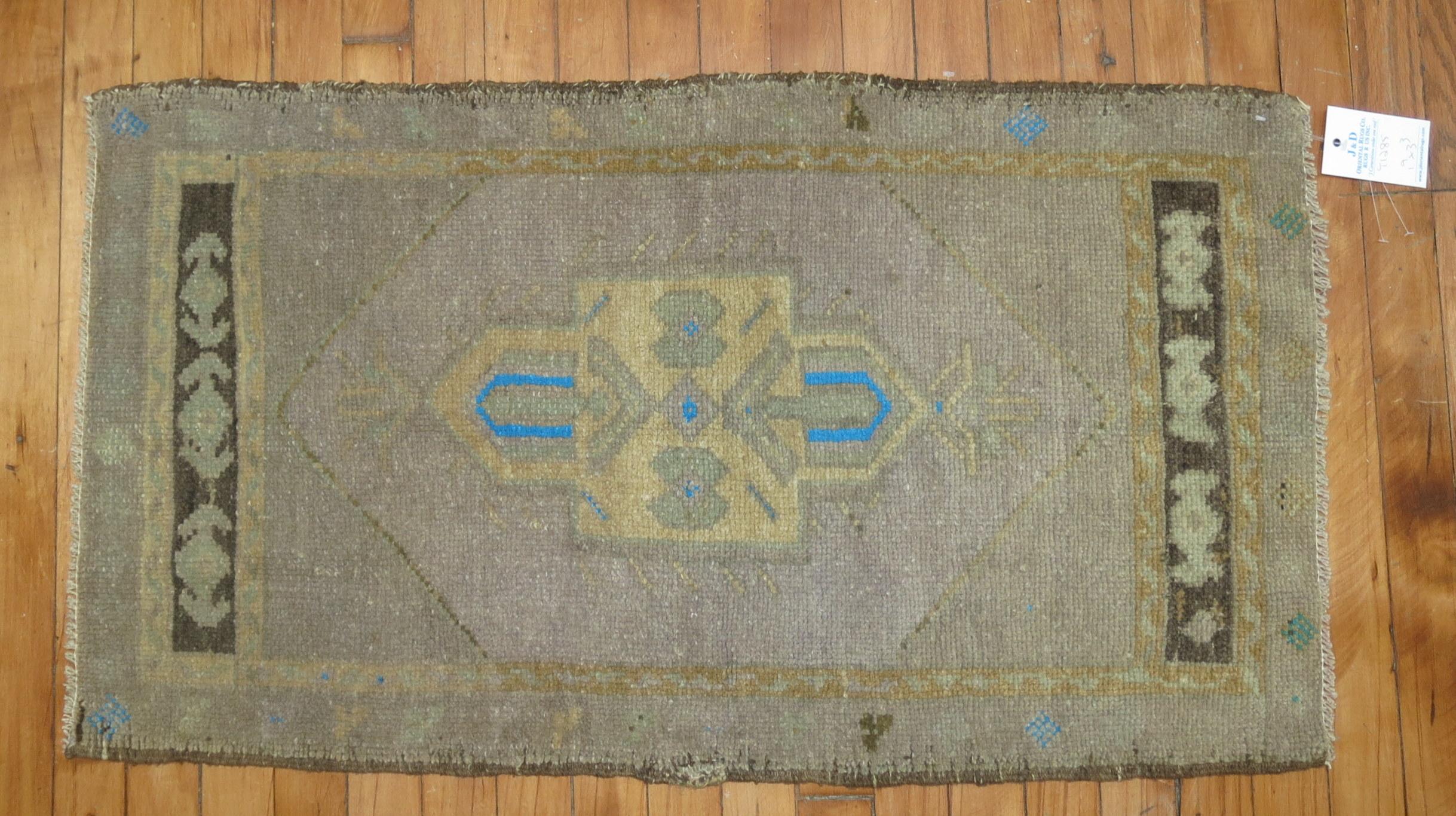 Lavender Electric Blue Vintage Turkish Oushak Throw Rug In Good Condition For Sale In New York, NY