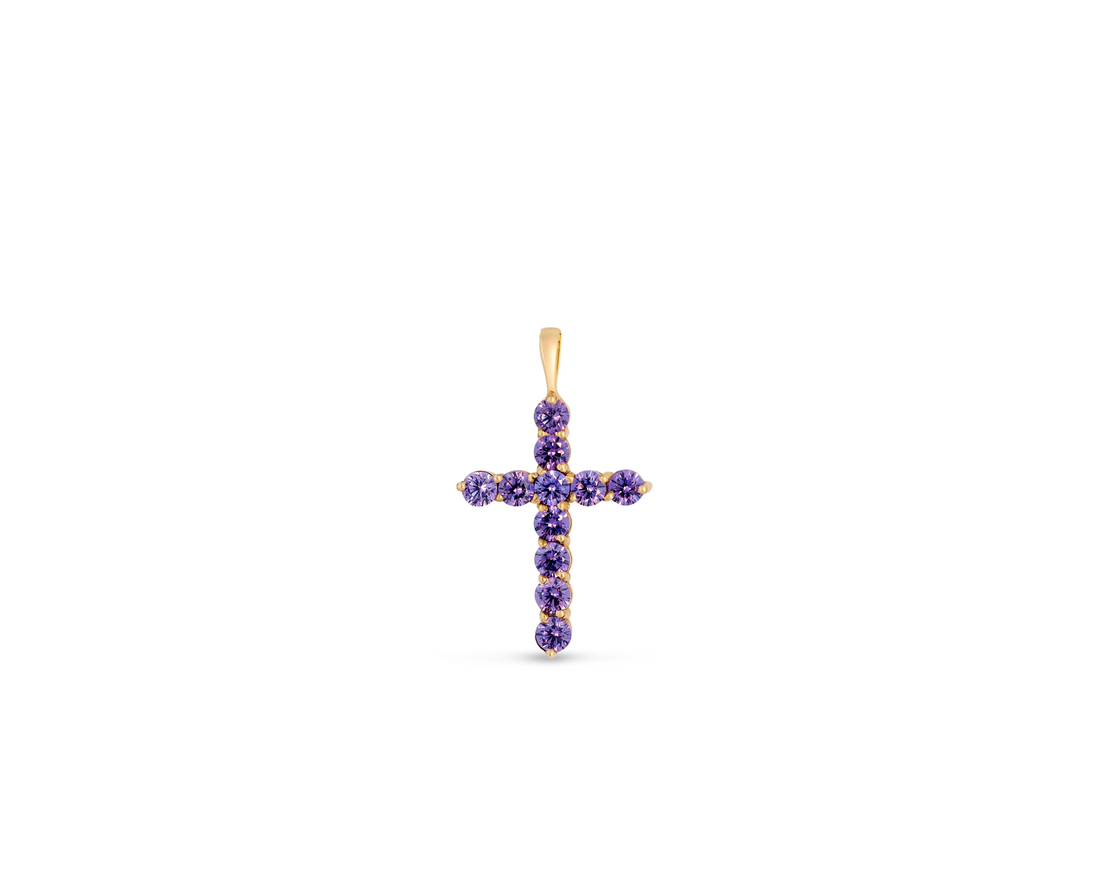 Round Cut Lavender gemstone 14k gold cross pendant For Sale