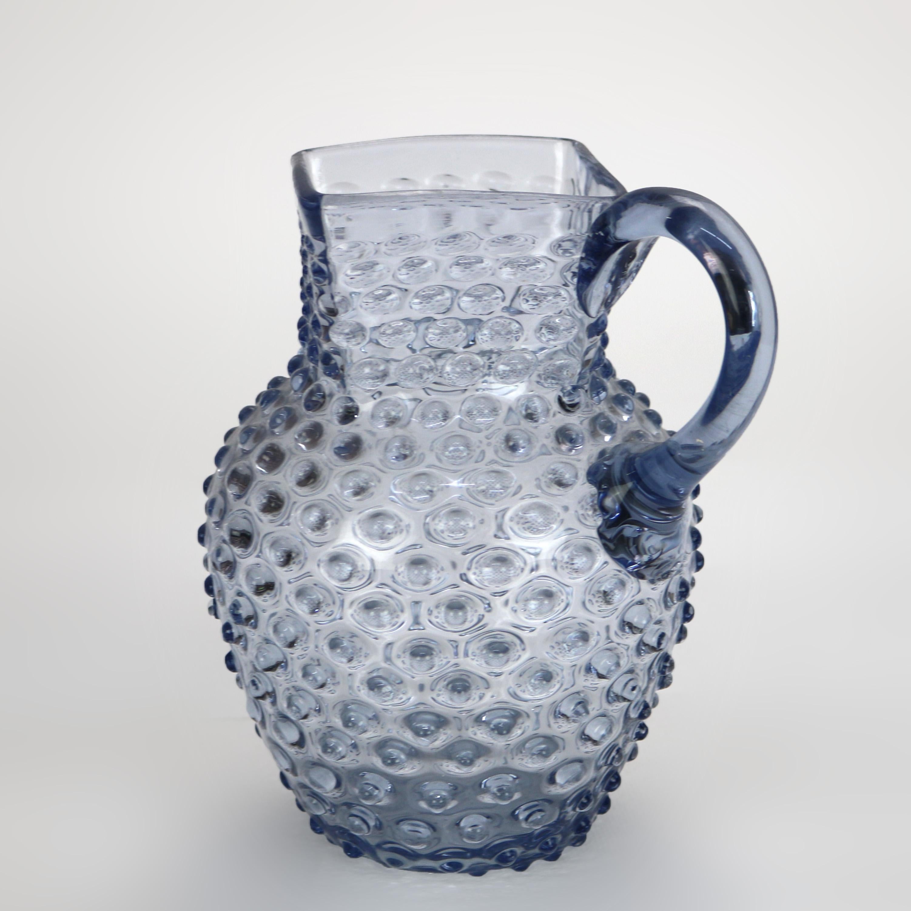 Lavendelfarbener Hobnail-Glas-Krug um 1940 (20. Jahrhundert) im Angebot
