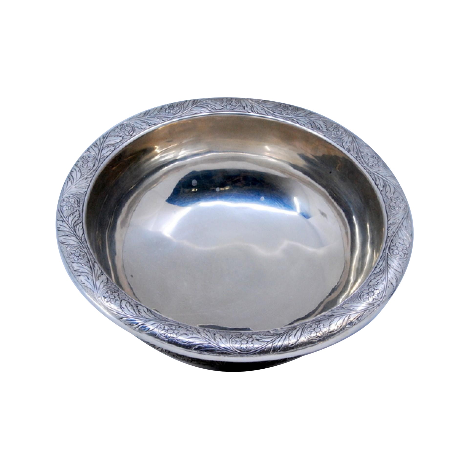 Lavender in silver with floral engravings on the edge and rim on a smooth base in vendita