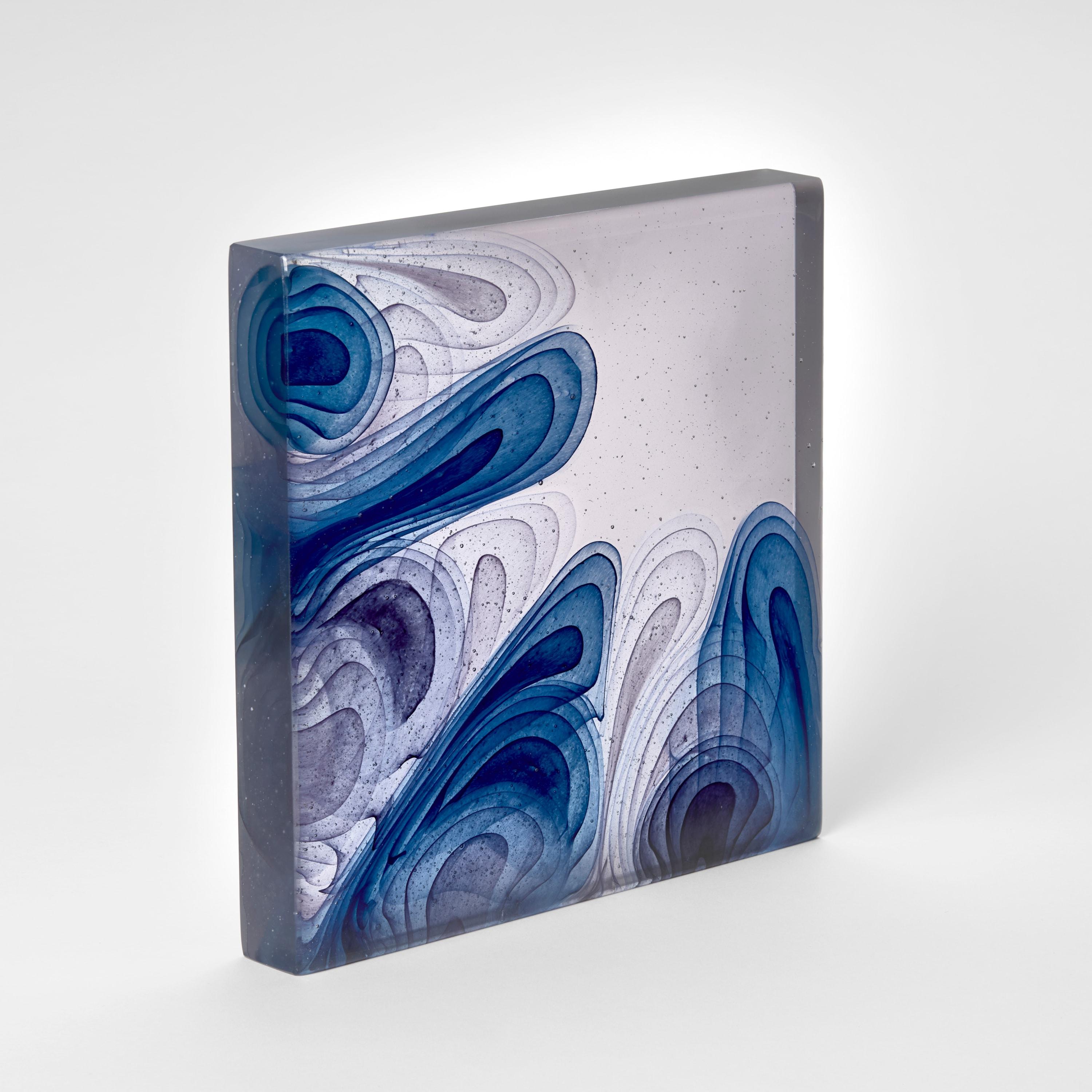 Britannico Lavender Interaction, lavender & blue cast glass sculpture by Helen Restorick in vendita