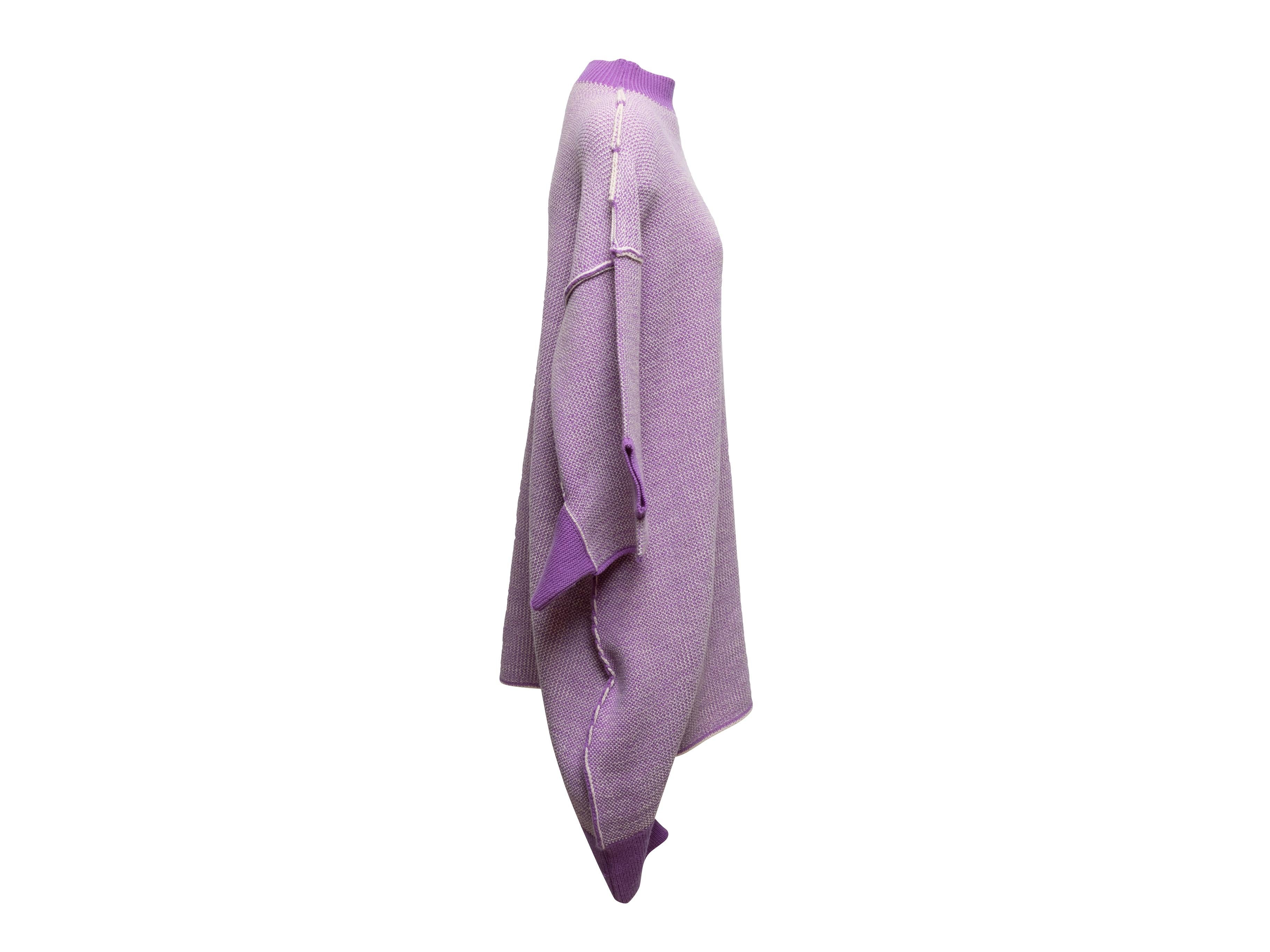 Détails du produit : Combinaison à manches longues en laine lavande d'Issey Miyake. Col ras du cou. Poitrine 44