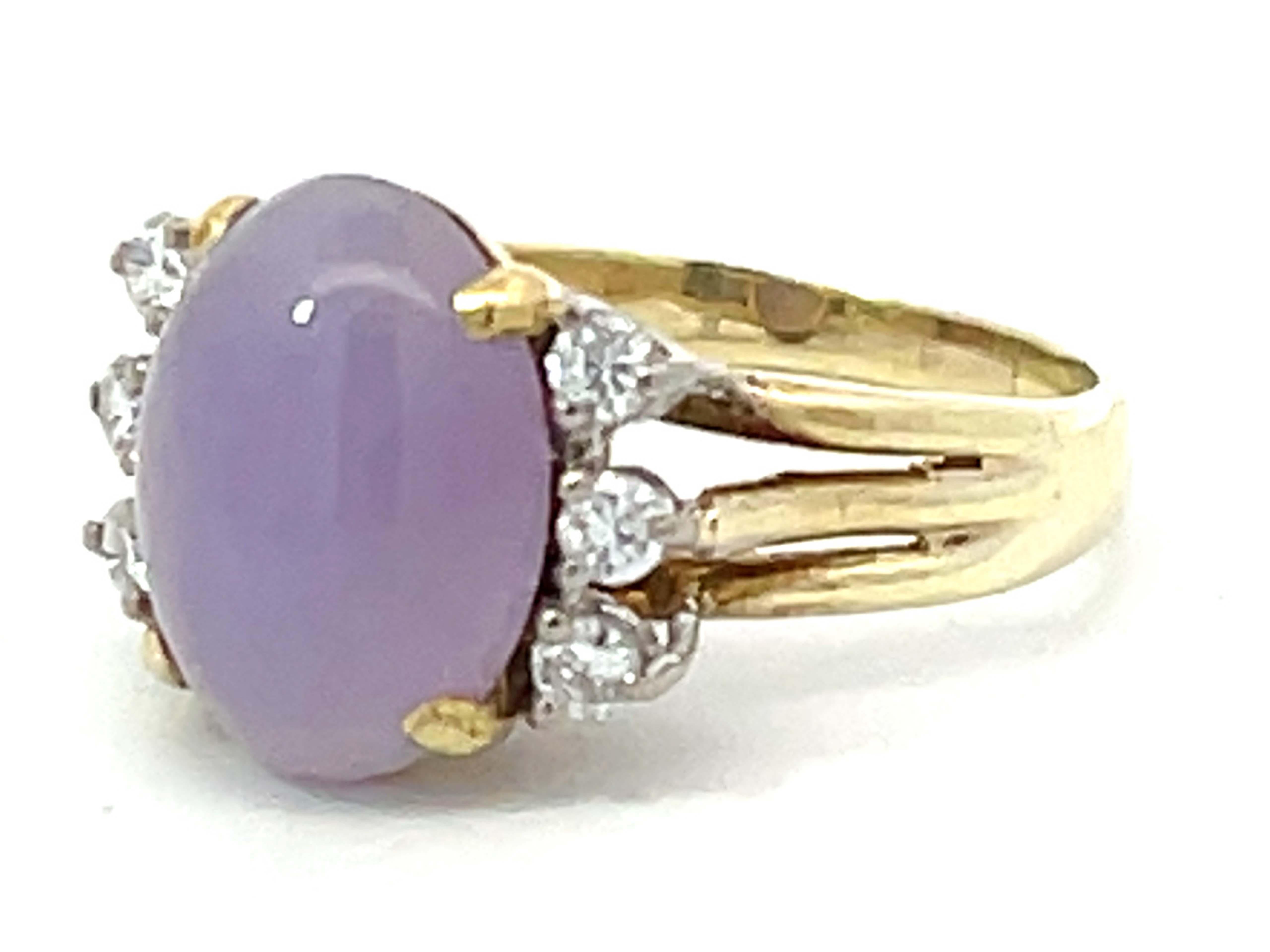 Cabochon Lavender Jade and Diamond Ring in 14k Yellow Gold For Sale