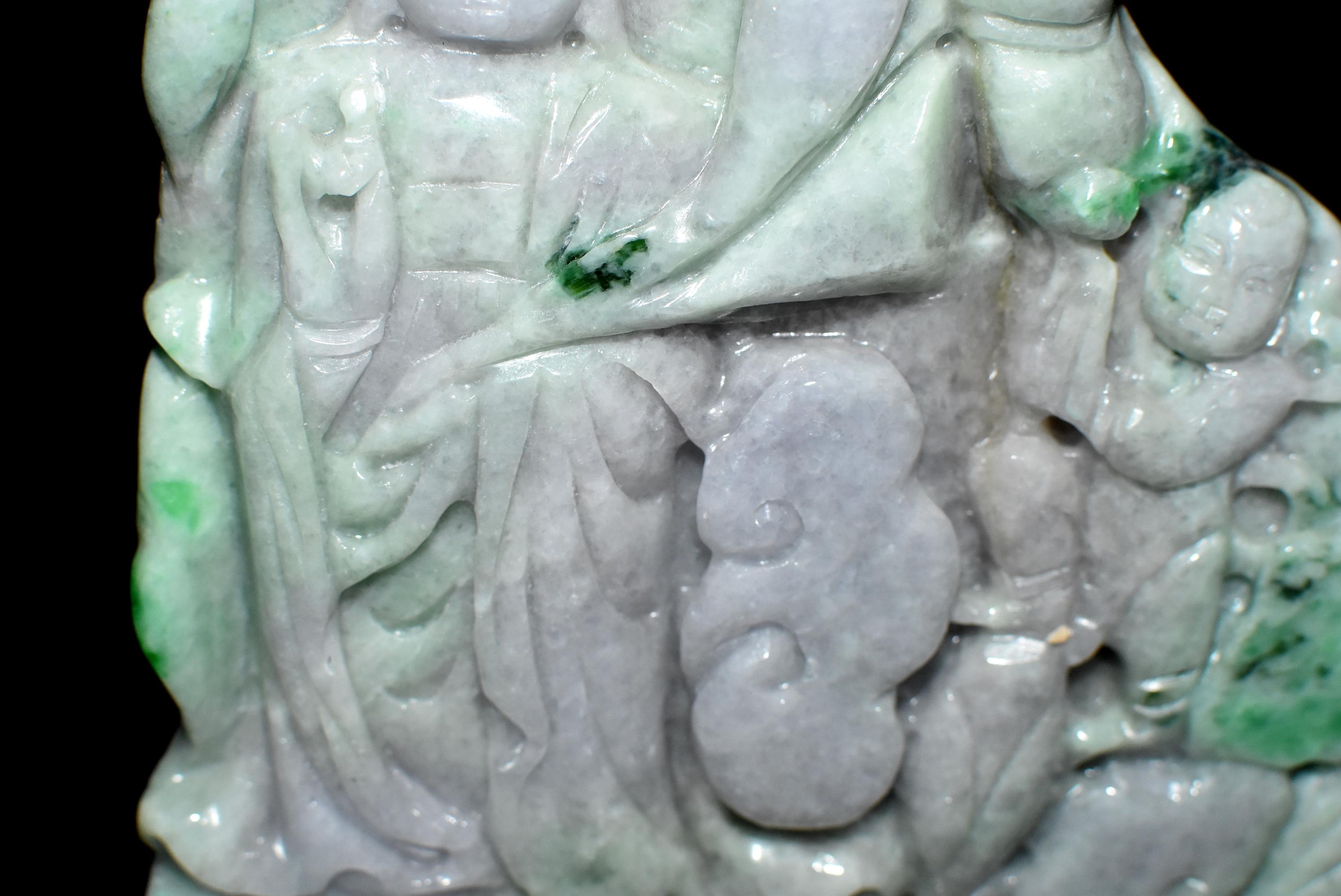 Statue de Kwan Yin en jade lavande:: sculpture en jadéite 7
