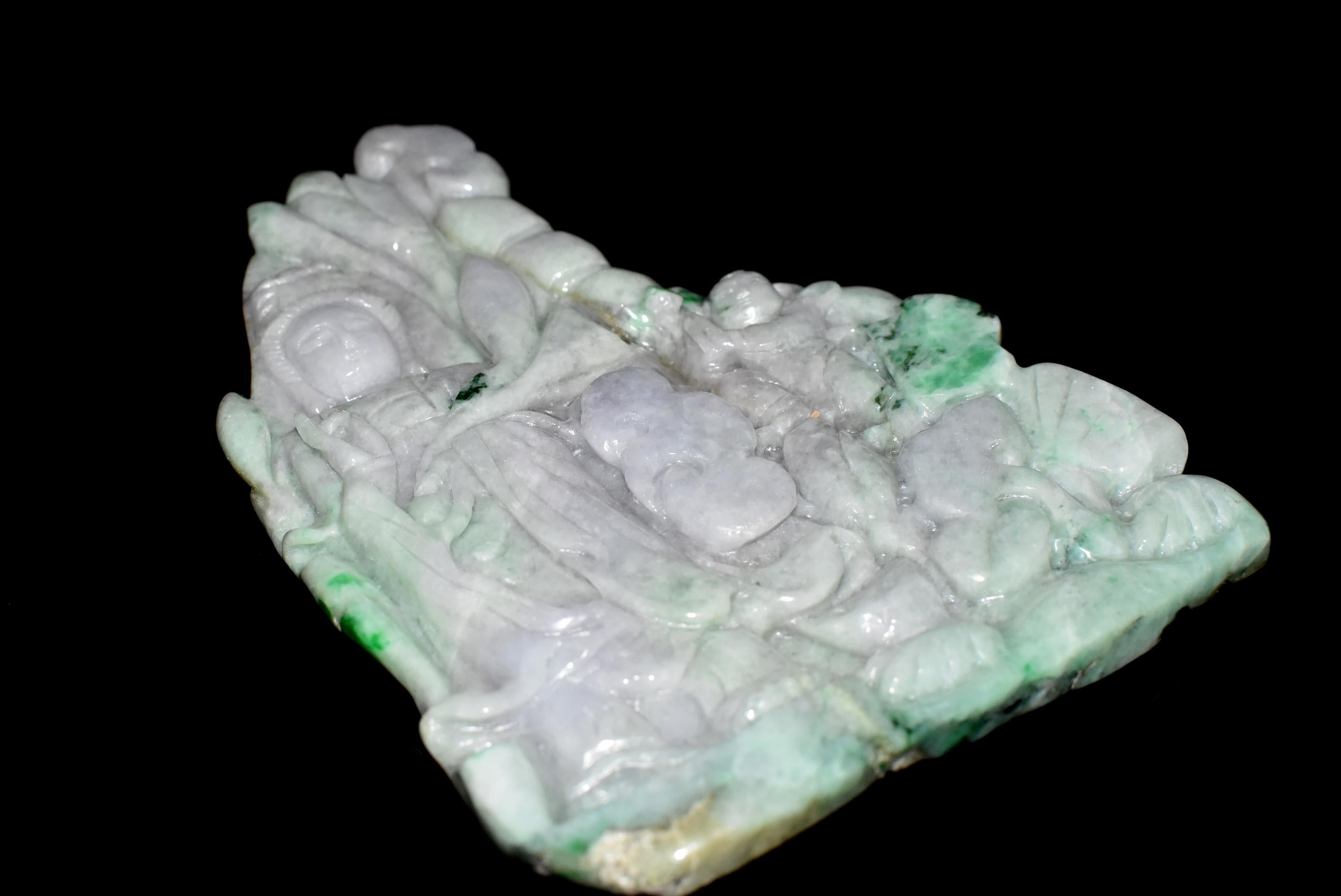 Statue de Kwan Yin en jade lavande:: sculpture en jadéite 9