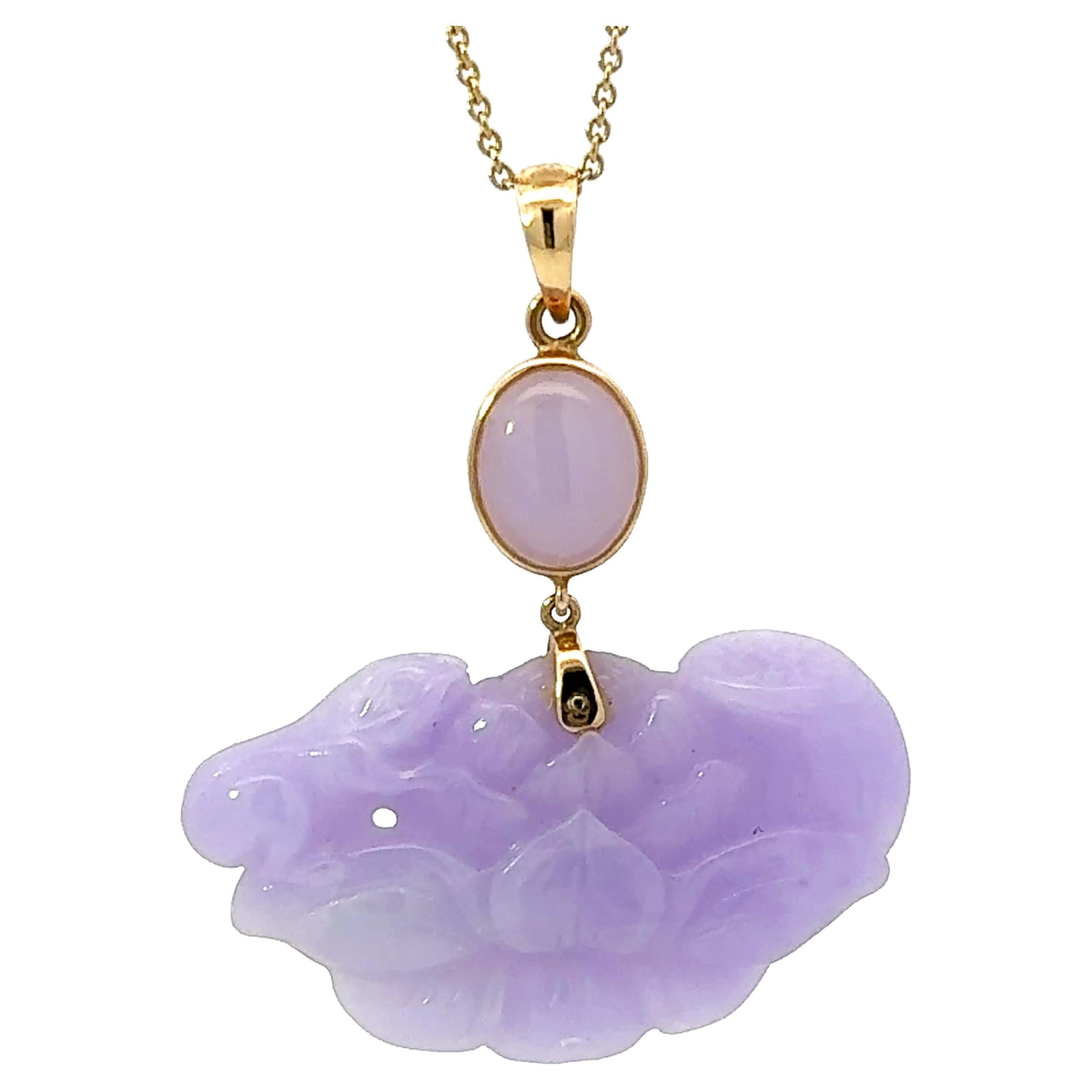 Lavender Jade Lotus Frog Necklace 14K Yellow Gold For Sale