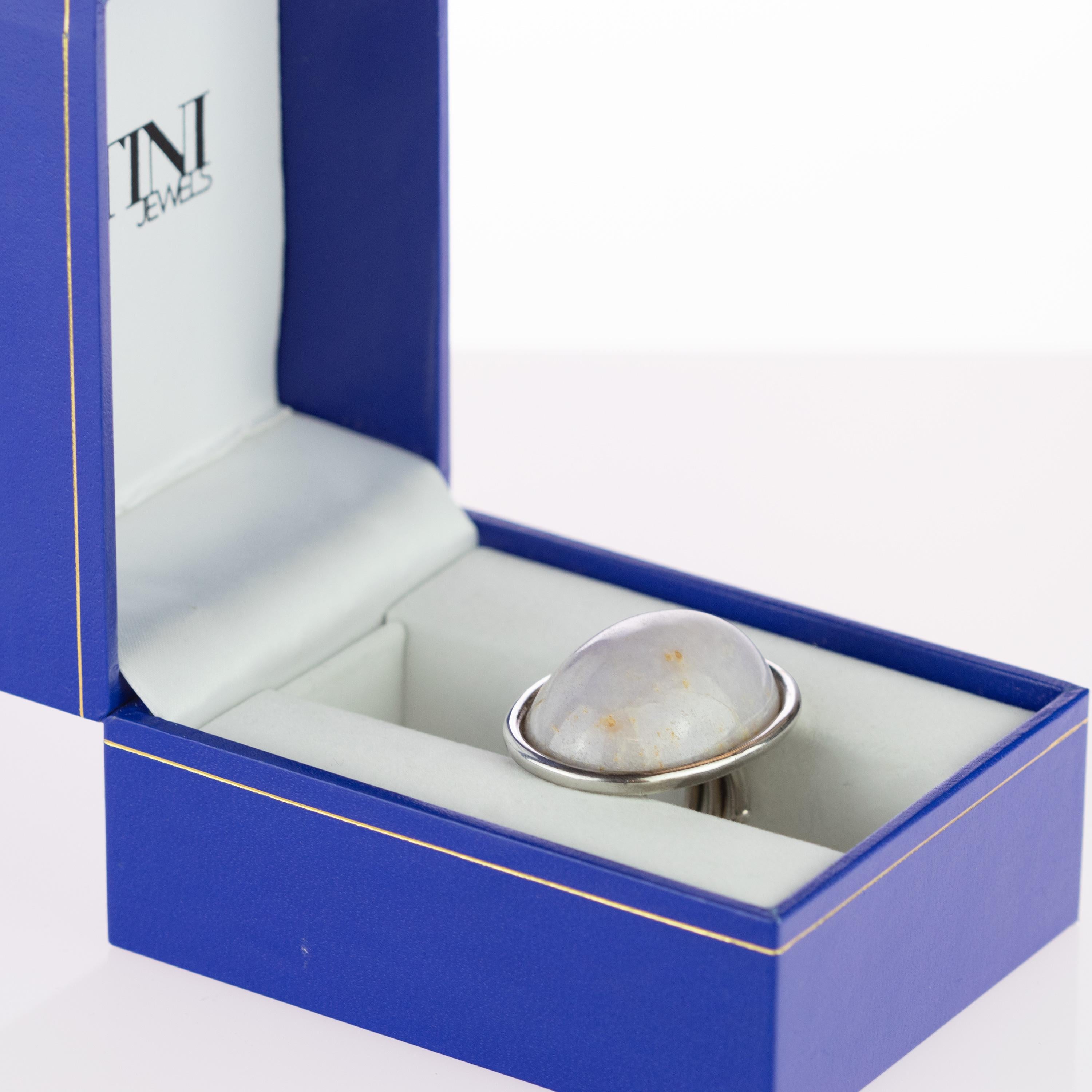 Bague cocktail Intini rétro en argent sterling avec cabochon ovale en jade lavande en vente 3