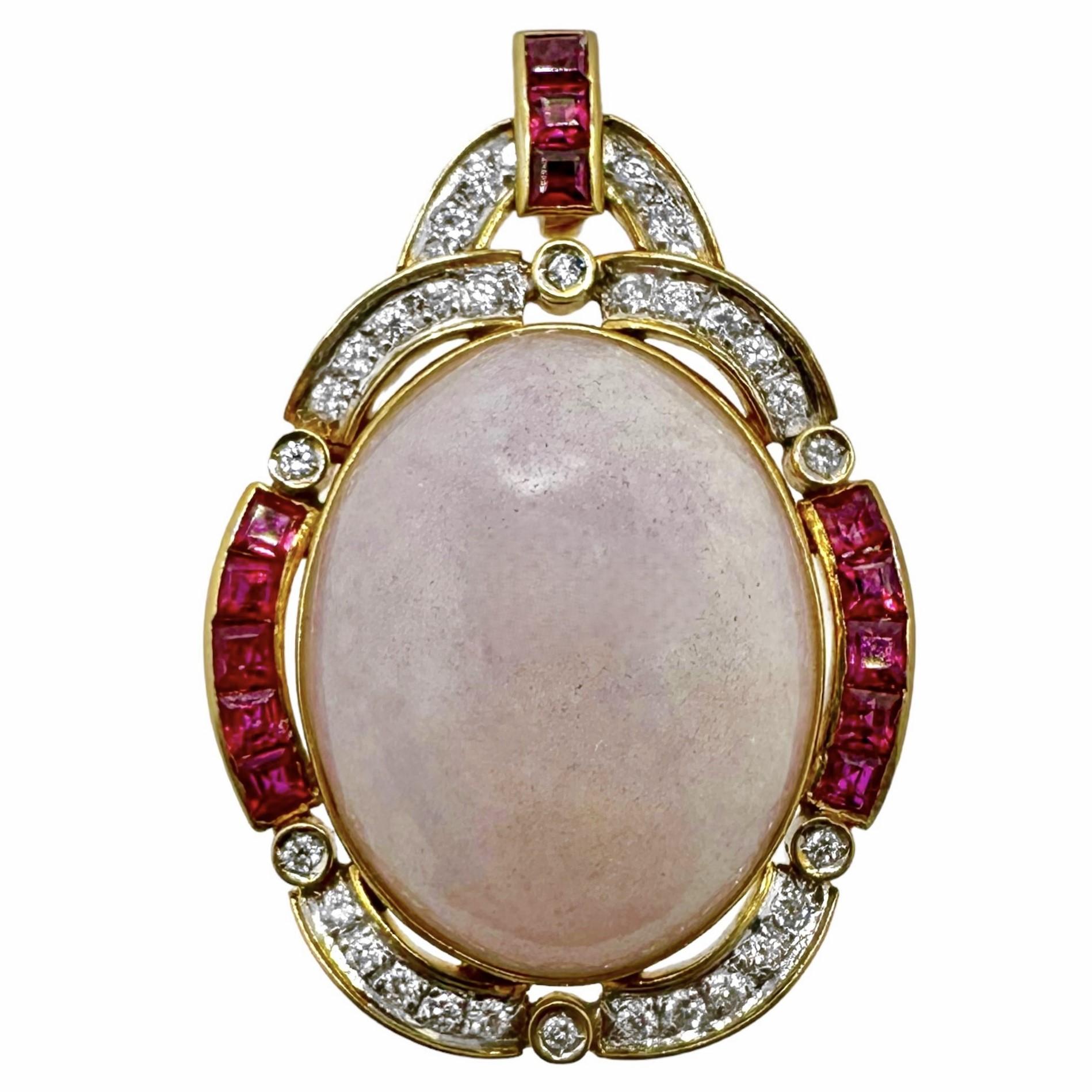 Ciondolo di giada lavanda in oro giallo 14K con diamanti e rubini