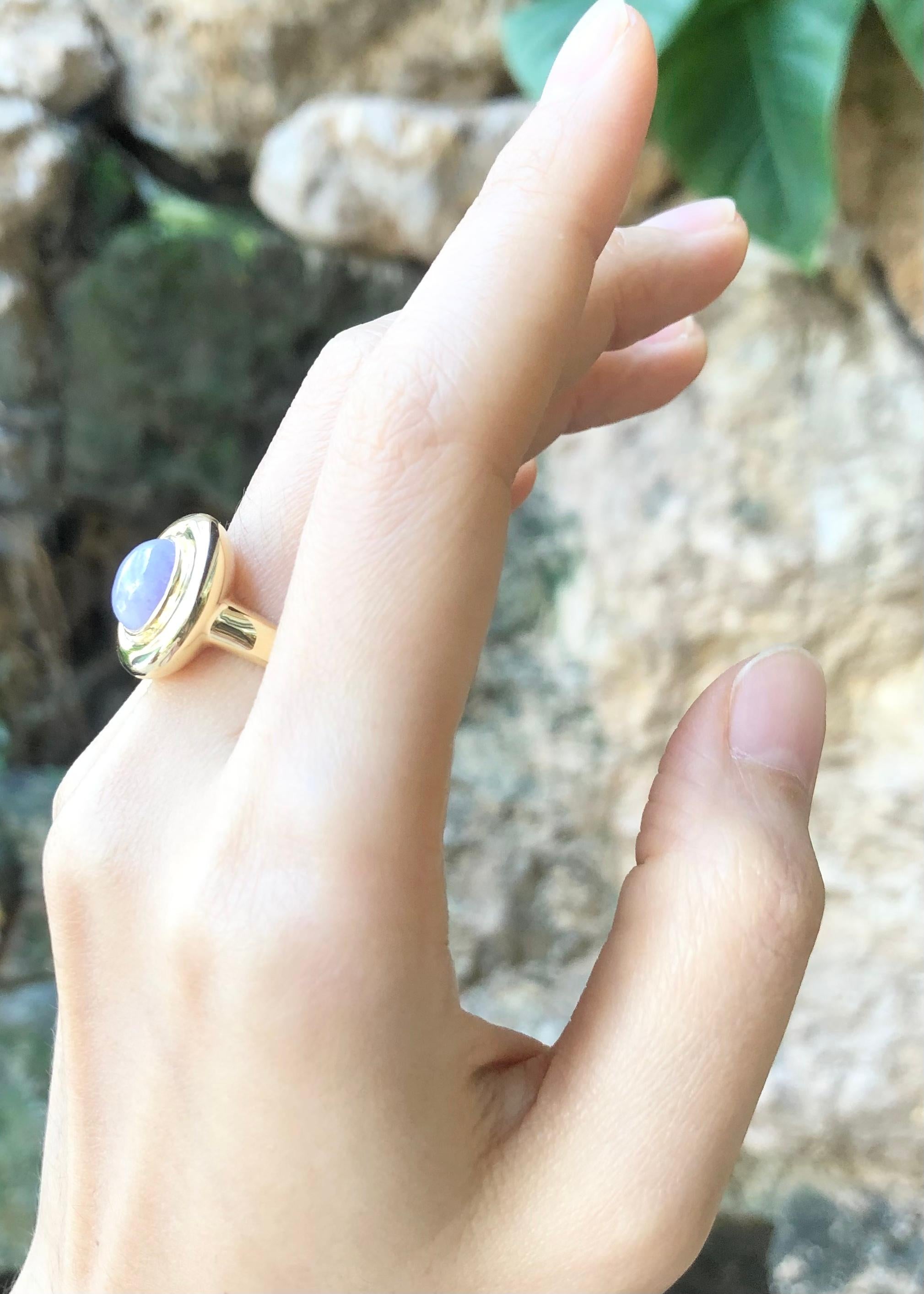 Cabochon Lavender Jade Ring Set in 18 Karat Gold Settings For Sale