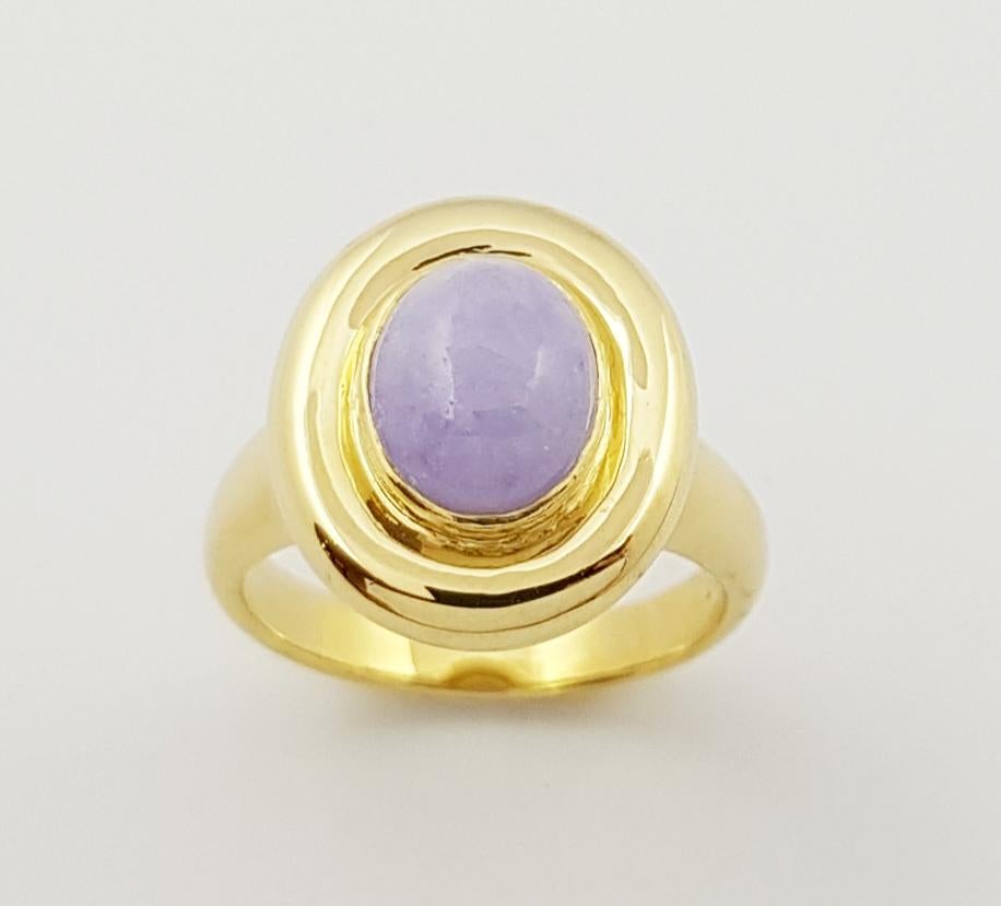 Lavender Jade Ring Set in 18 Karat Gold Settings In New Condition For Sale In Bangkok, TH