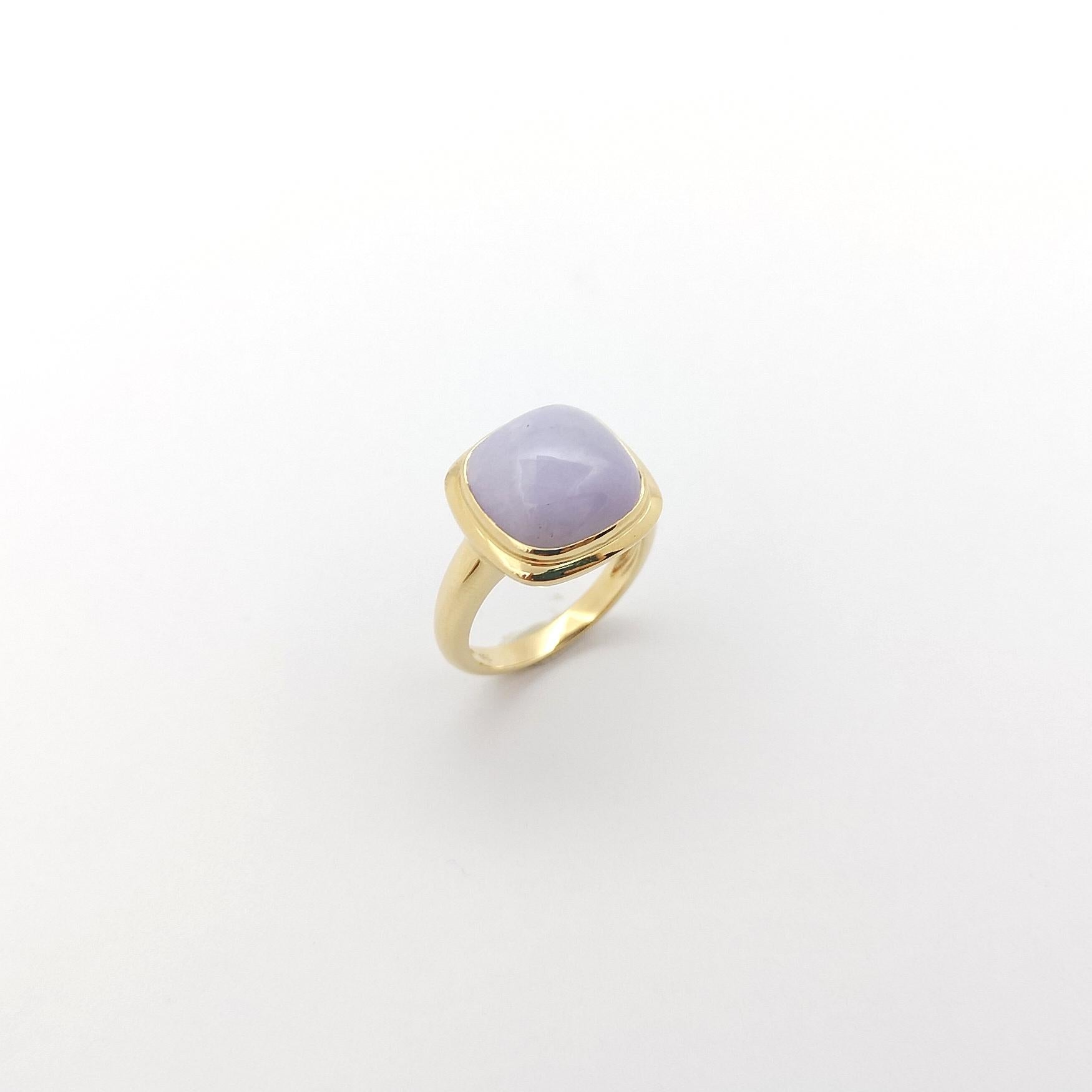 Lavender Jade Ring set in 18k Gold Settings For Sale 4