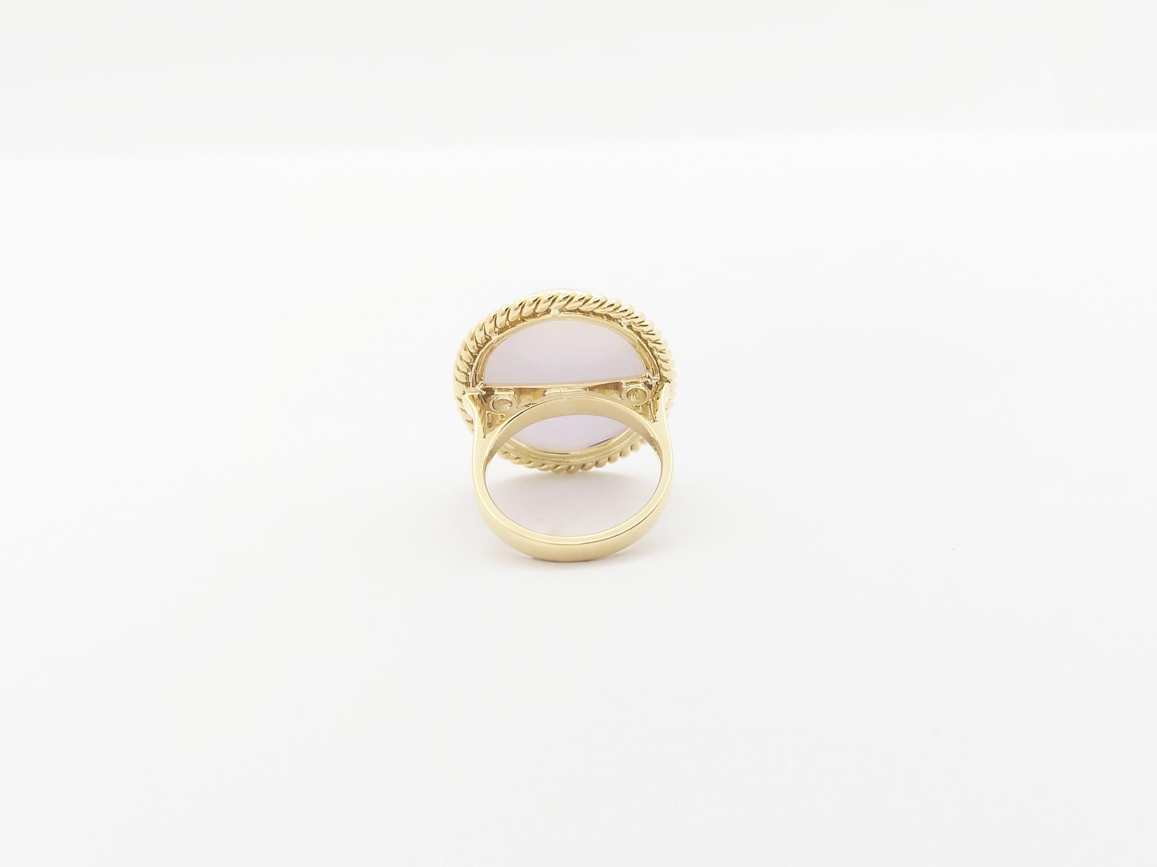 Lavender Jade Ring set in 18K Gold Settings For Sale 7