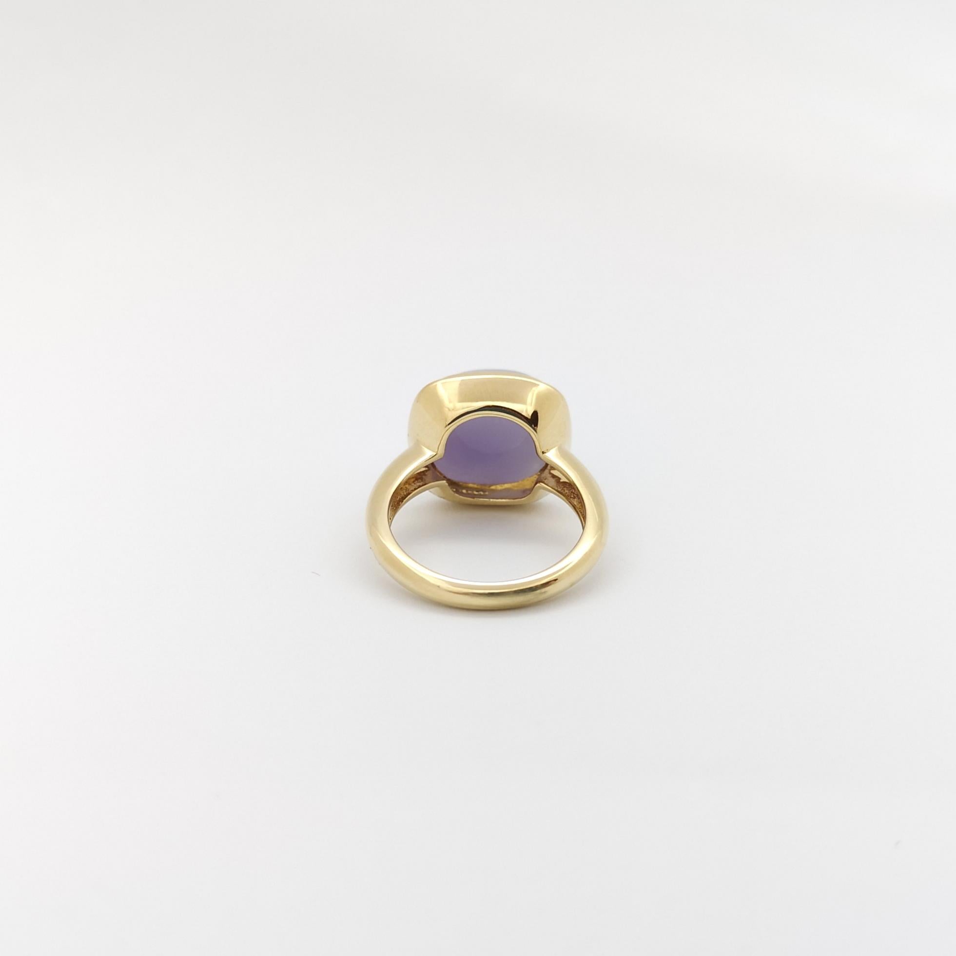 Lavender Jade Ring set in 18k Gold Settings For Sale 1
