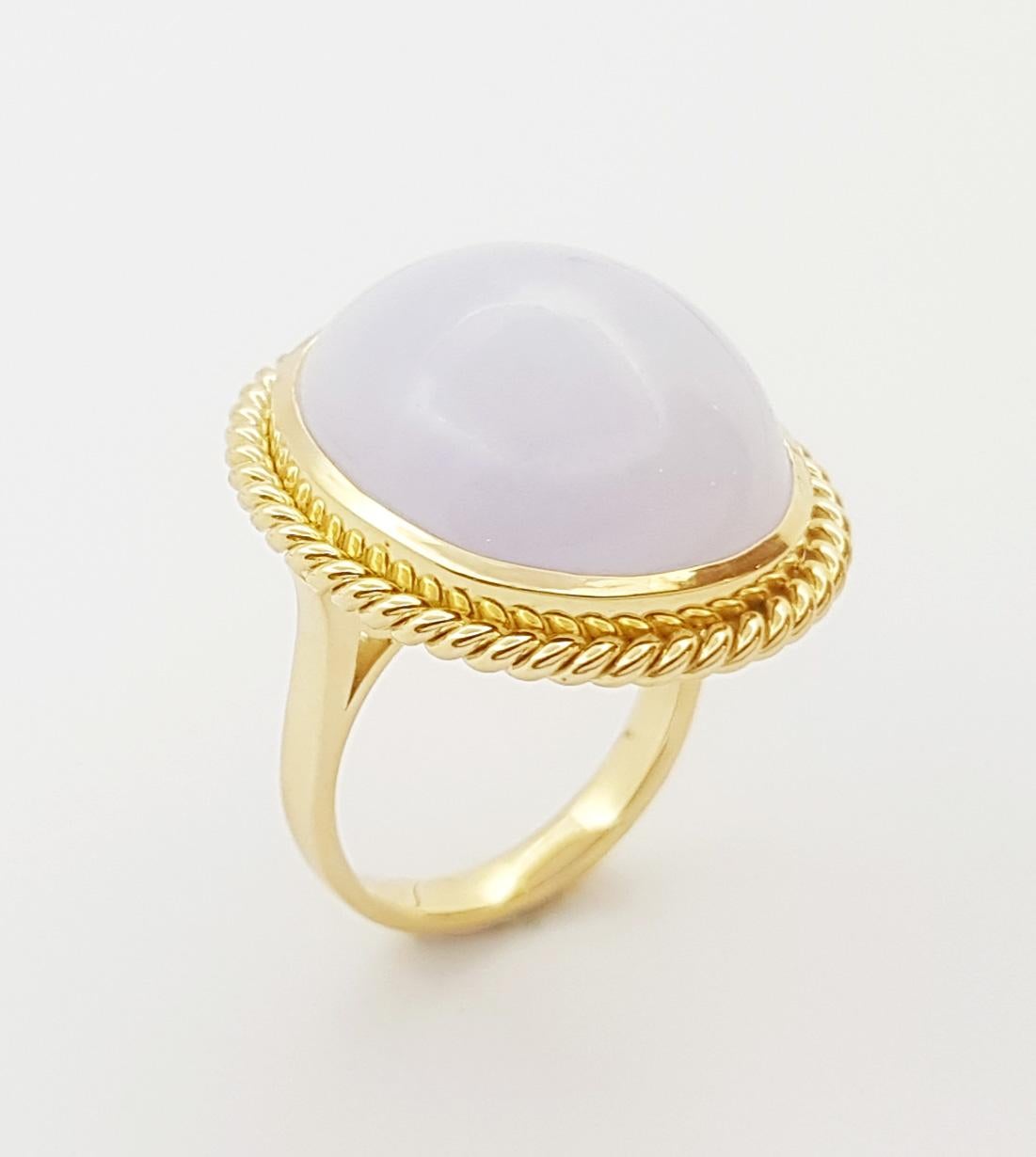 Lavender Jade Ring set in 18K Gold Settings For Sale 3