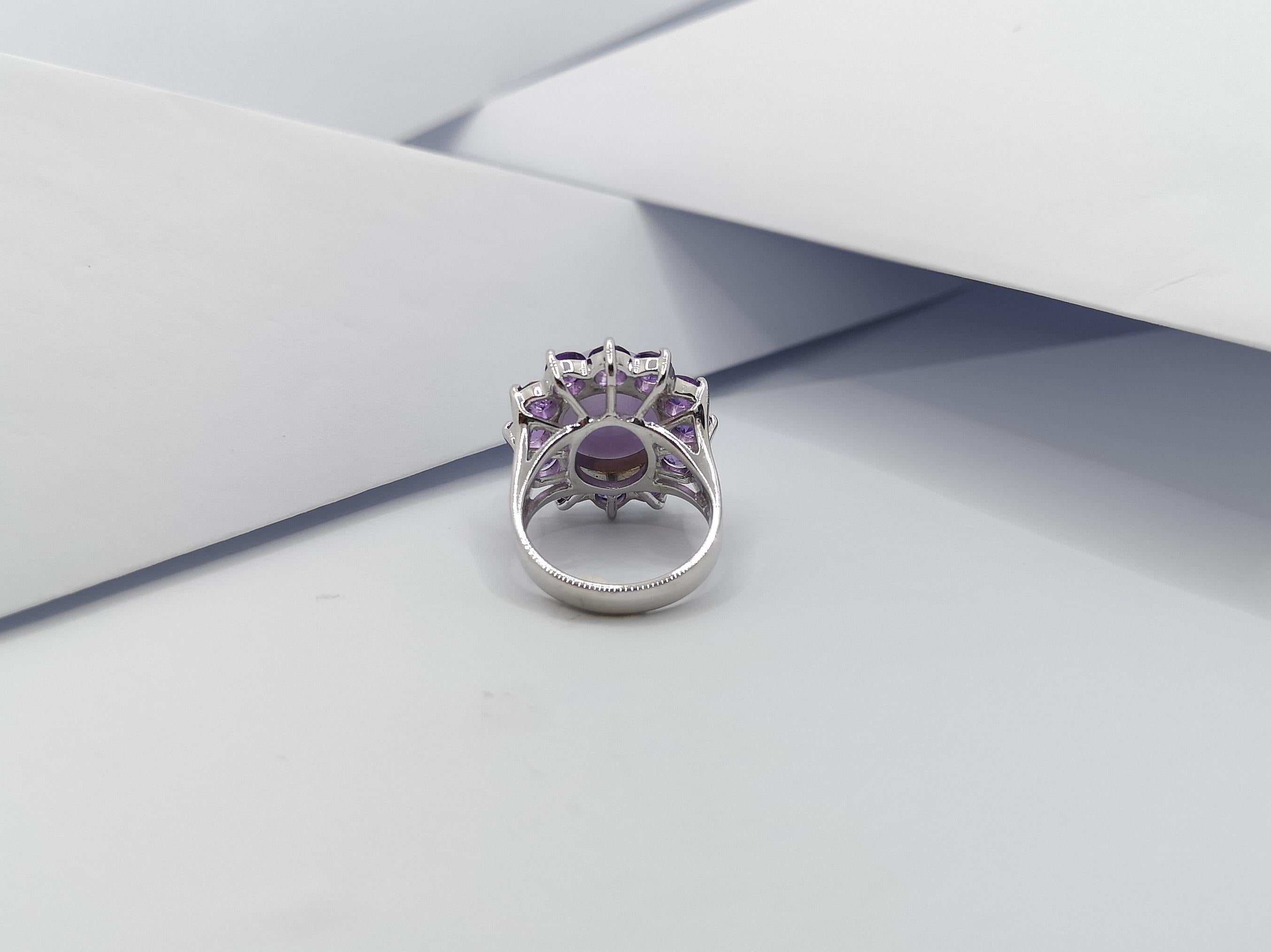 Lavender Jade with Amethyst Ring Set in 18 Karat White Gold Settings For Sale 1