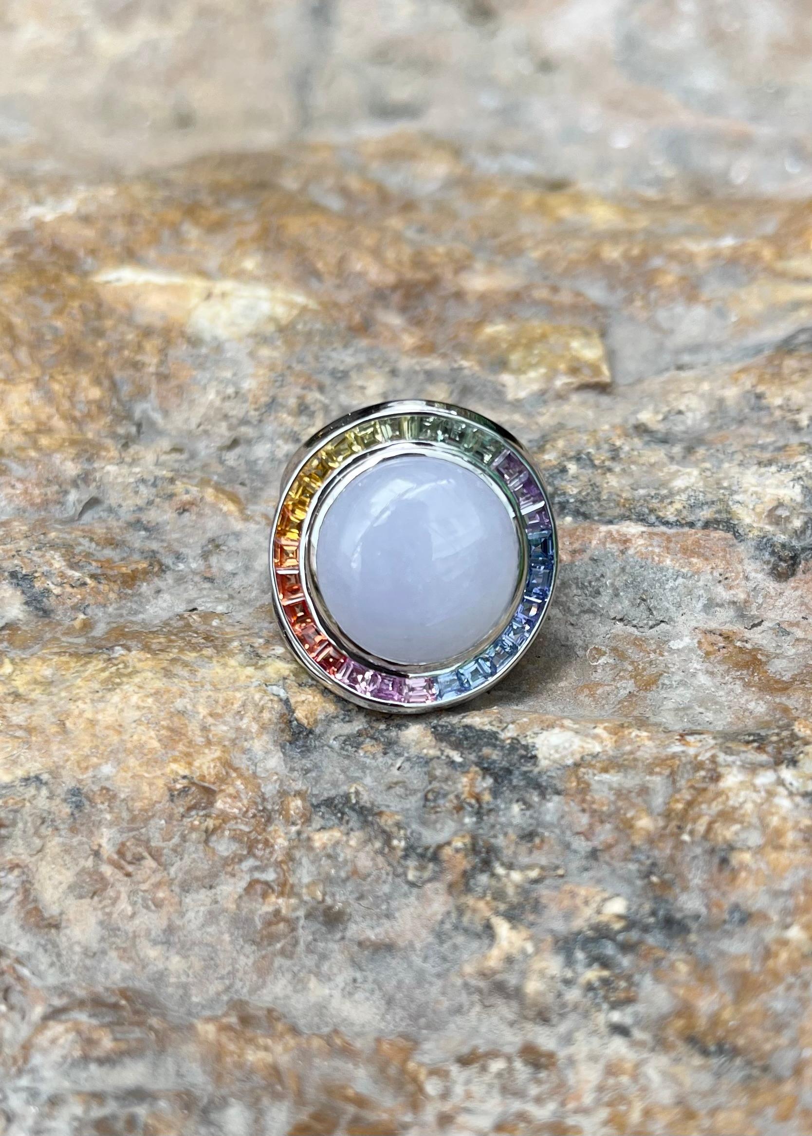 Ring aus lavendelfarbener Jade mit Fancy-Saphir in 18-karätiger Weißgoldfassung im Angebot 4