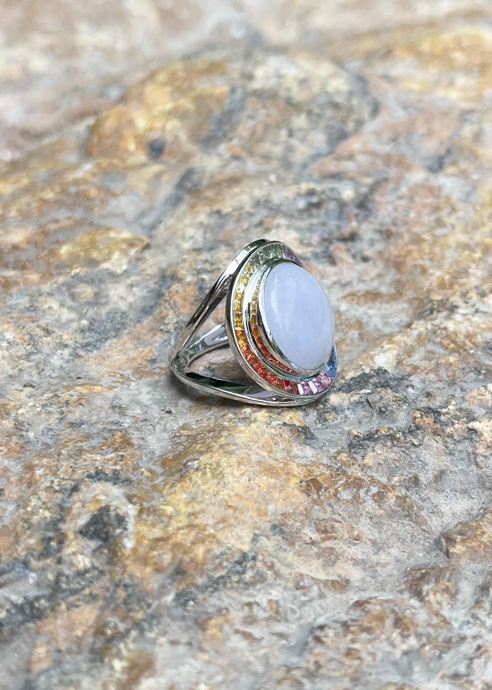 Ring aus lavendelfarbener Jade mit Fancy-Saphir in 18-karätiger Weißgoldfassung im Angebot 5